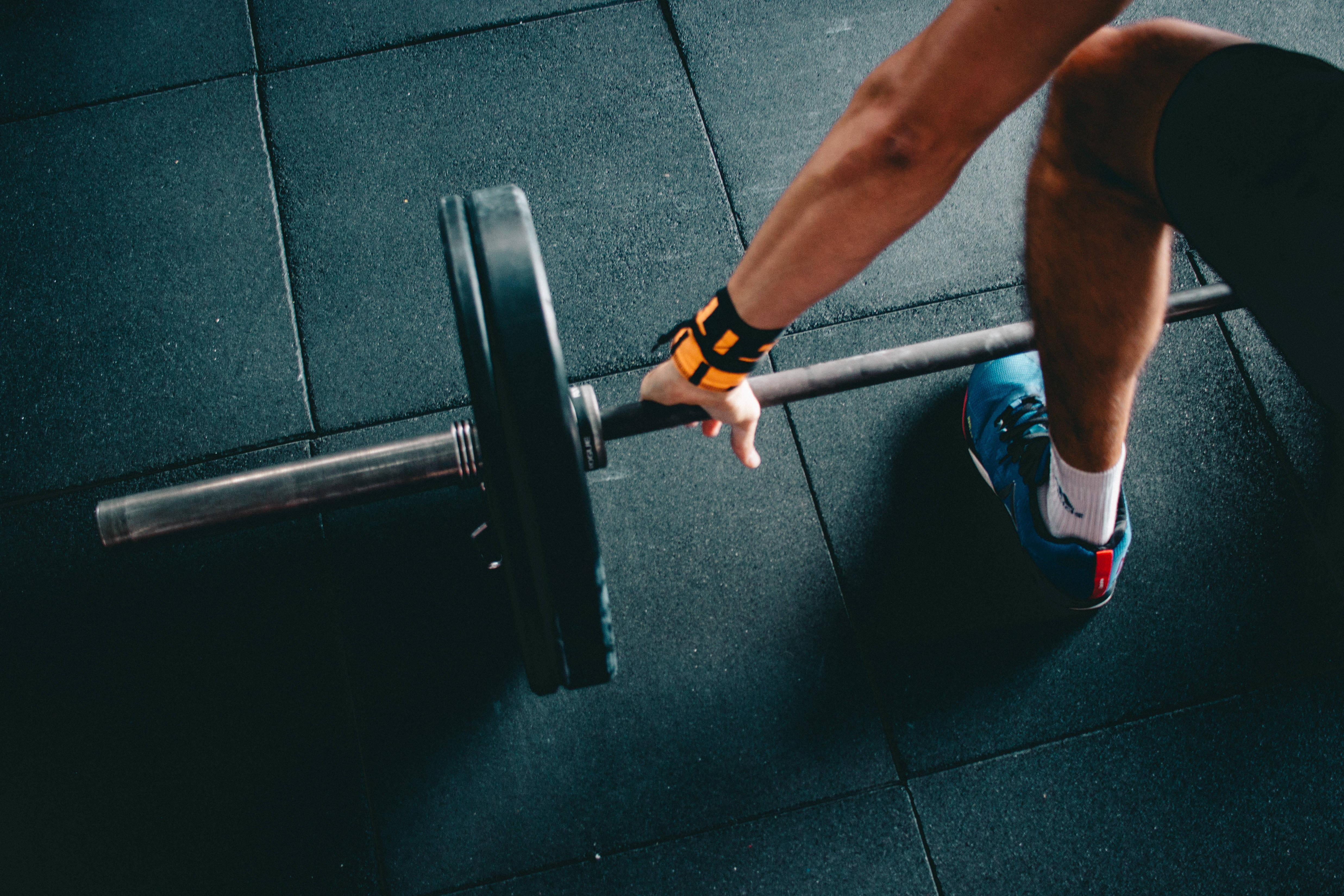 barbell, weight plates, dark rubber flooring, 4K Desktop Wallpaper
