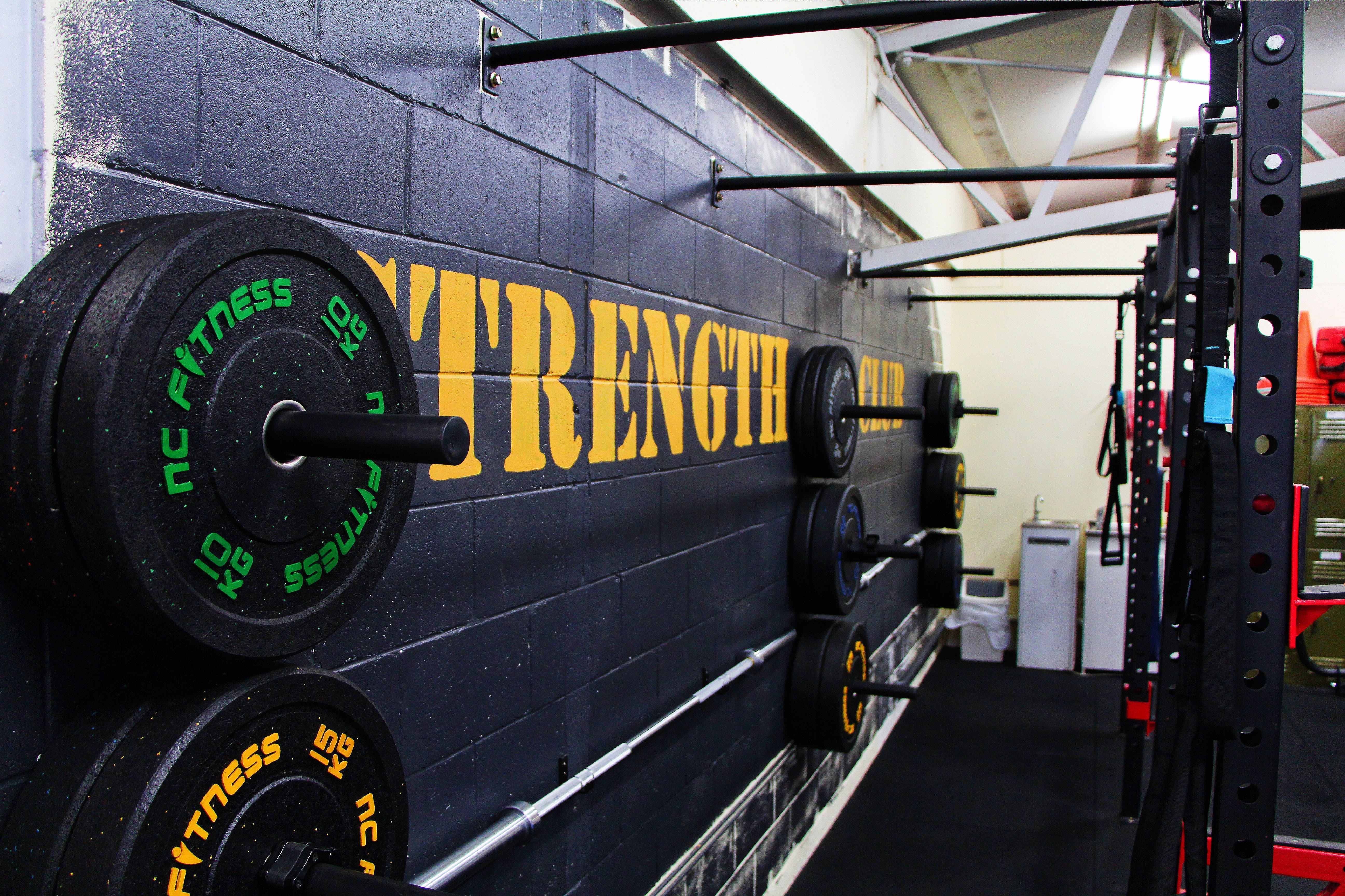 STRENGTH, yellow, weight plates, 5K Desktop Wallpaper