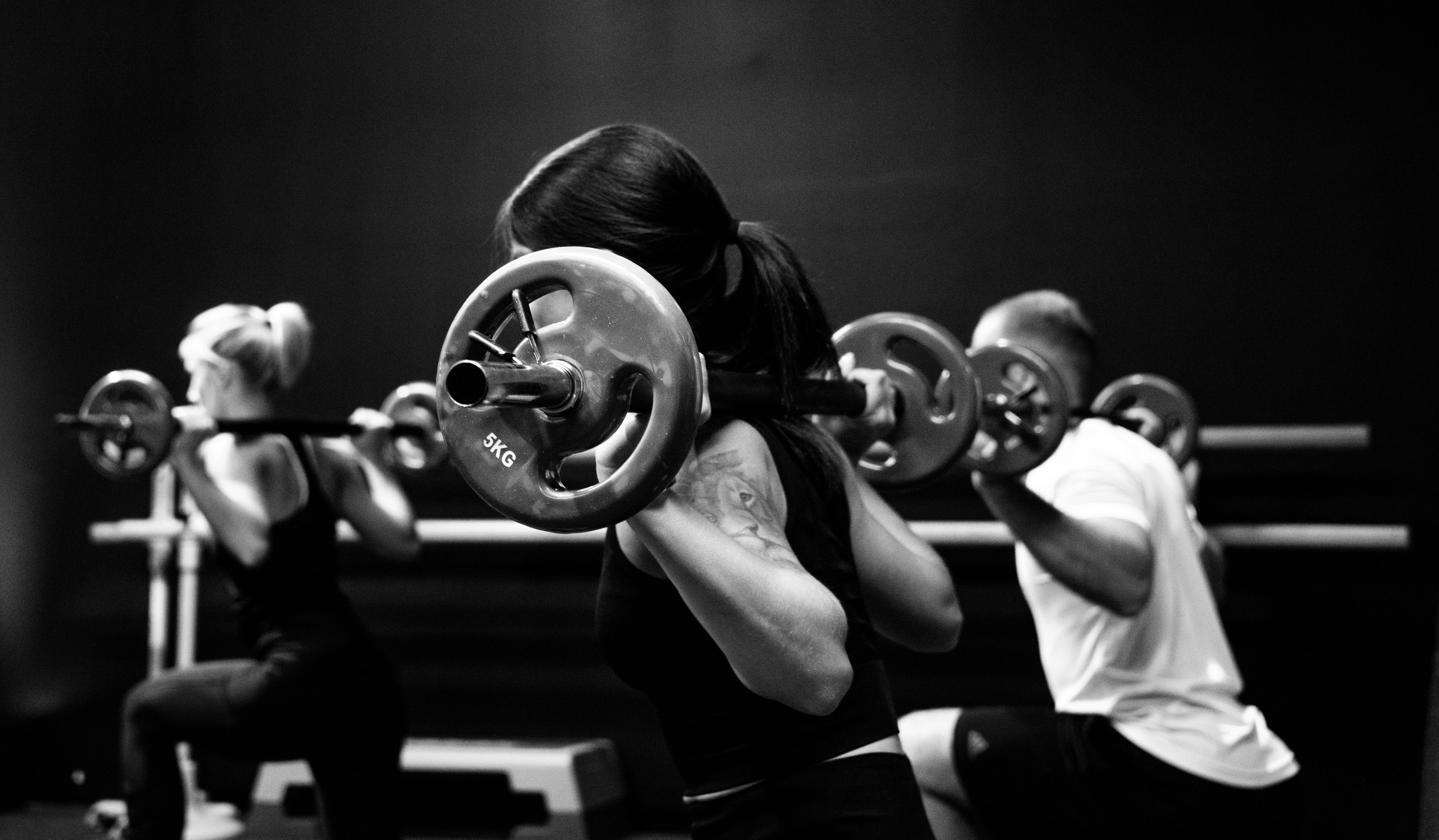 weightlifting gym buddies, athletes, barbells, 5K Desktop Wallpaper