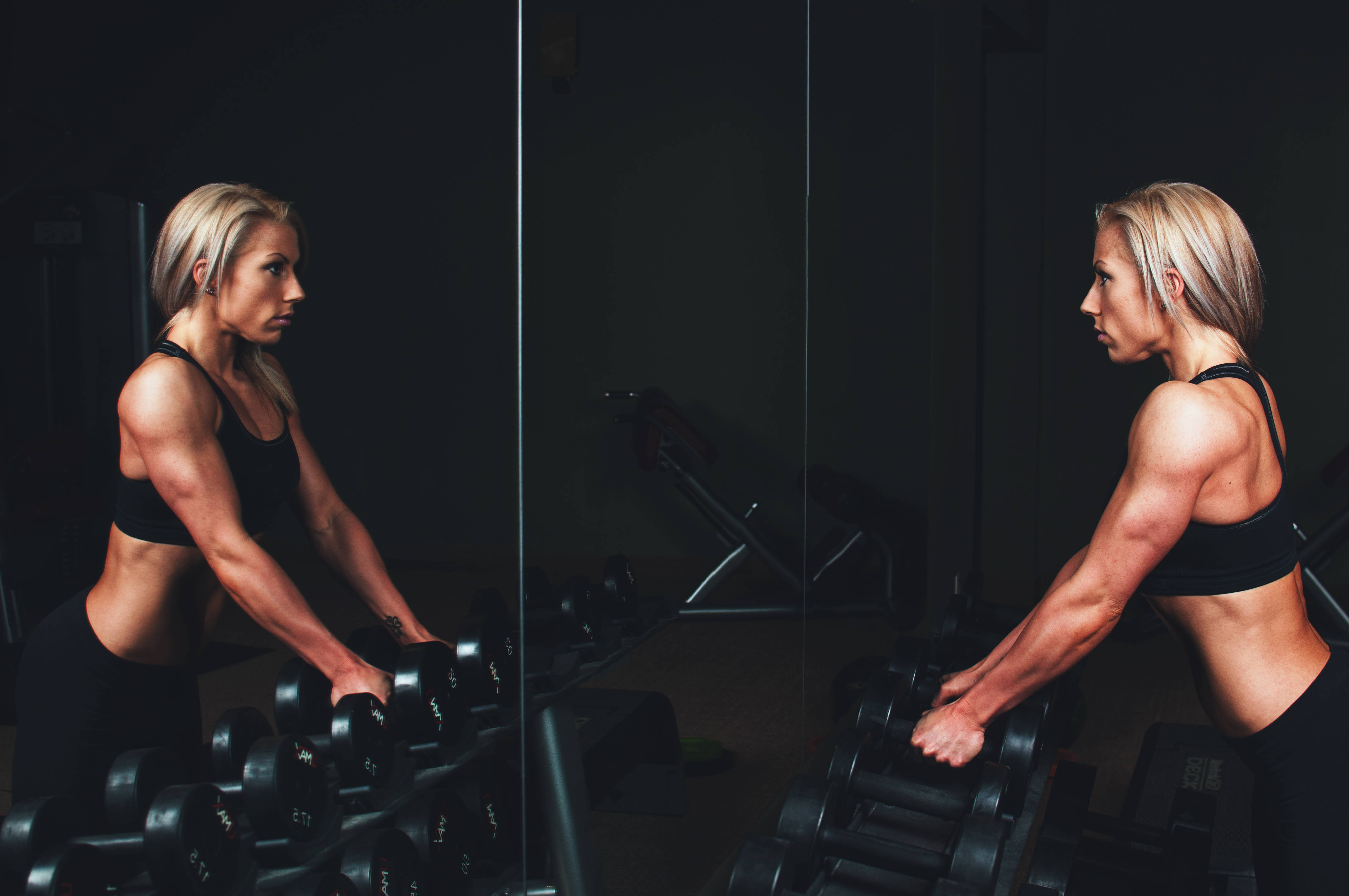 blonde woman, black sports bra, dumbbells, 4K Desktop Wallpaper