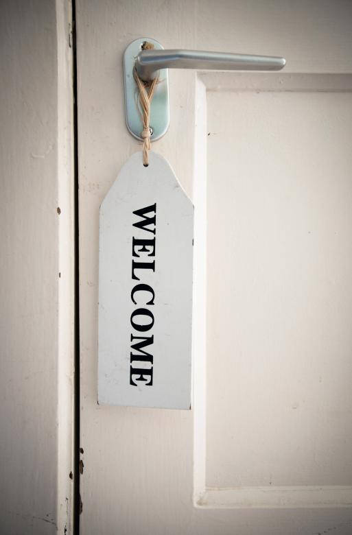 welcome sign, silver door handle, twine, SD Phone Wallpaper