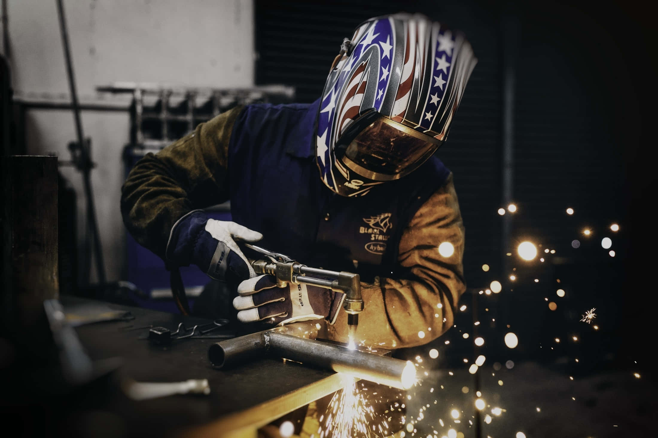 welder, patriotic helmet, metal pipes, Full HD Desktop Wallpaper