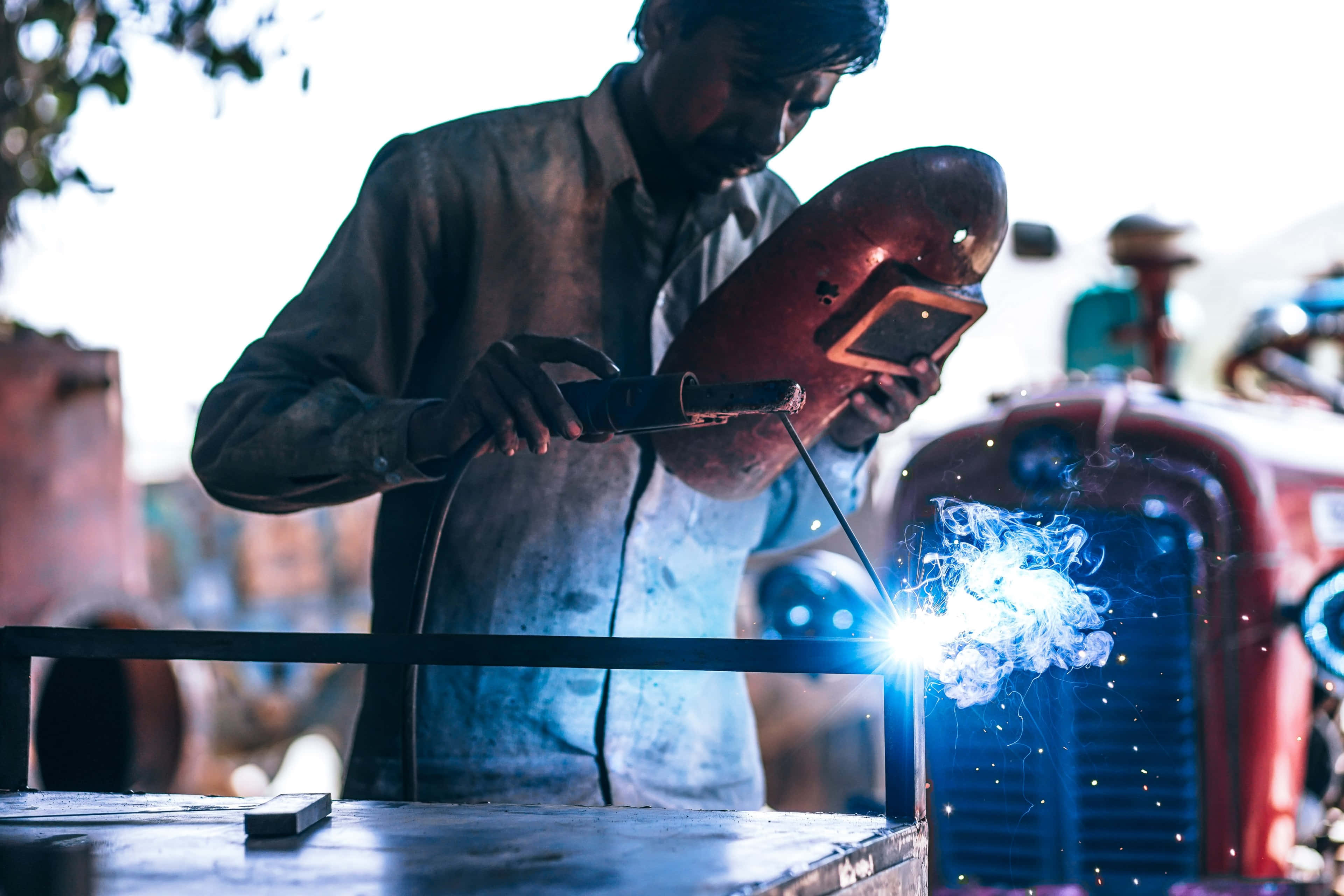 welding, tractor, welder, 4K Desktop Wallpaper