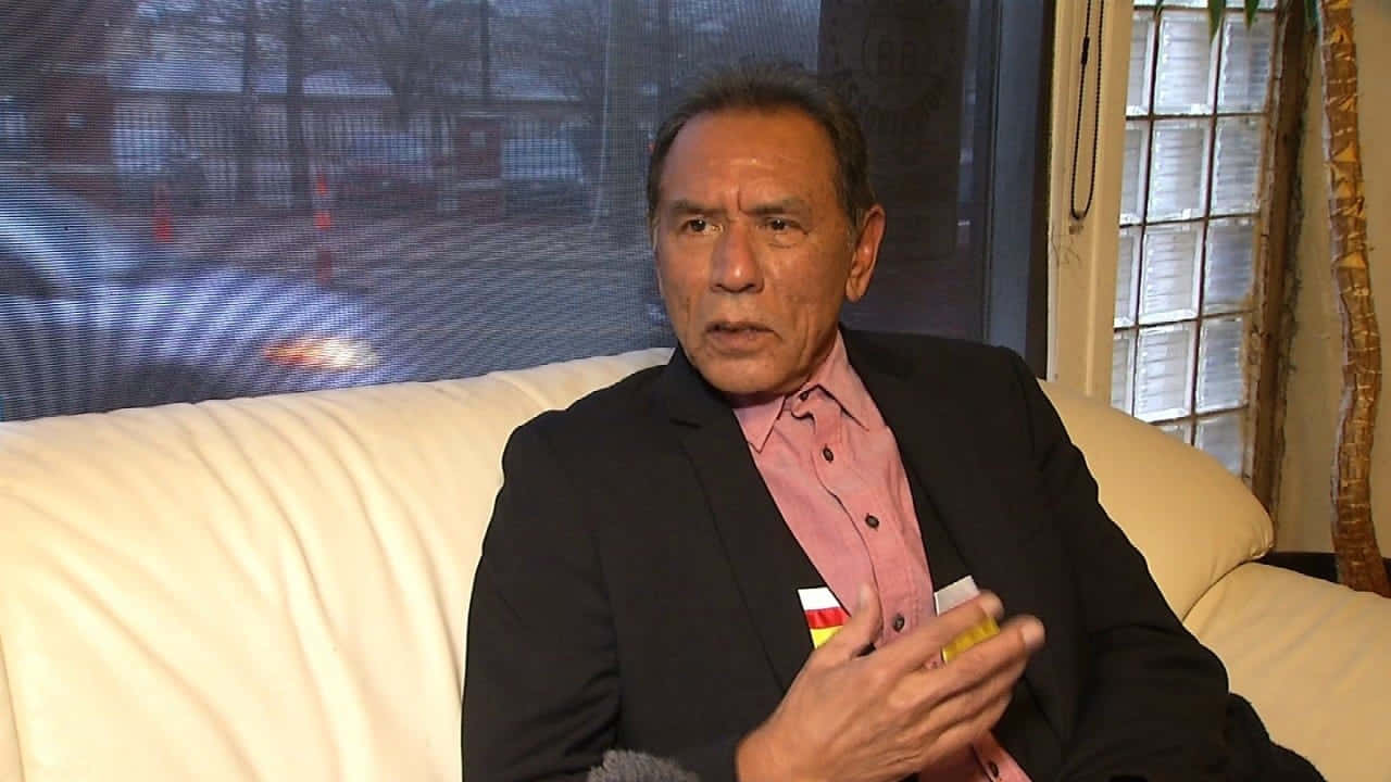 Wes Studi, black blazer, pink shirt, HD Desktop Wallpaper