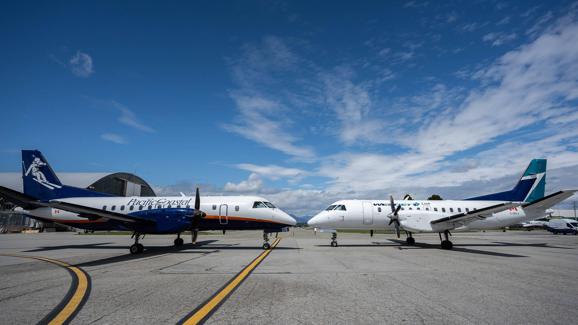 WestJet, regional propeller planes, sunny tarmac, Full HD Desktop Wallpaper