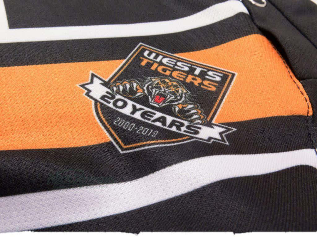 Wests Tigers, 20 years 2000-2019 logo, orange black and white stripes, SD Desktop Wallpaper