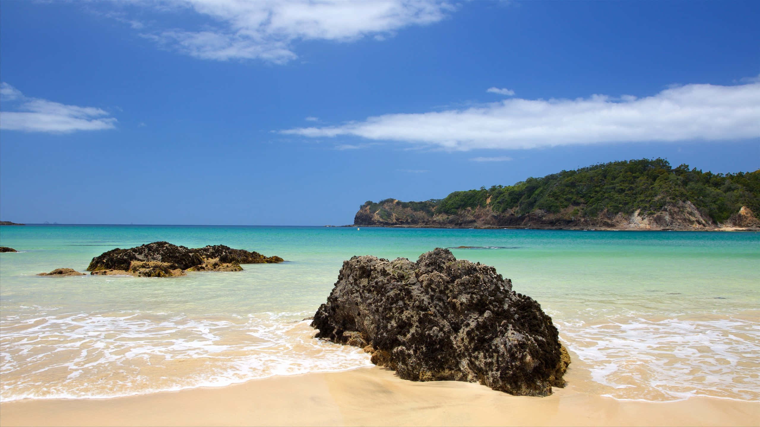 Whangarei, coastal paradise, turquoise waters, 2K Desktop Wallpaper