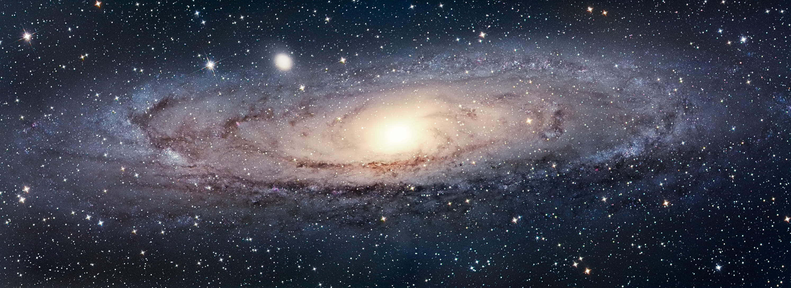 Whirlpool Galaxy, spiral galaxy, billions of stars, 2K Desktop Wallpaper