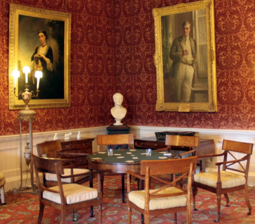 Whist, red damask wallpaper, wooden table, SD Desktop Wallpaper