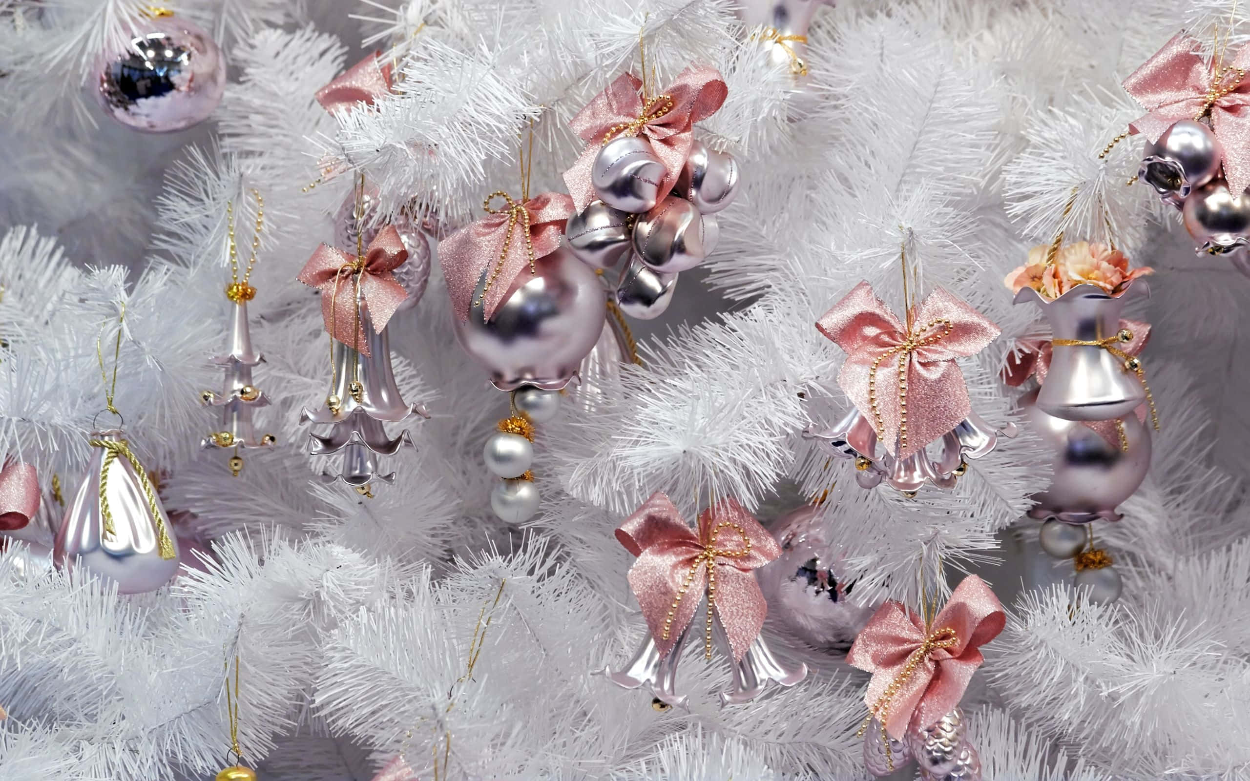 white Christmas tree, shiny silver ornaments, delicate pink bows, 2K Desktop Wallpaper