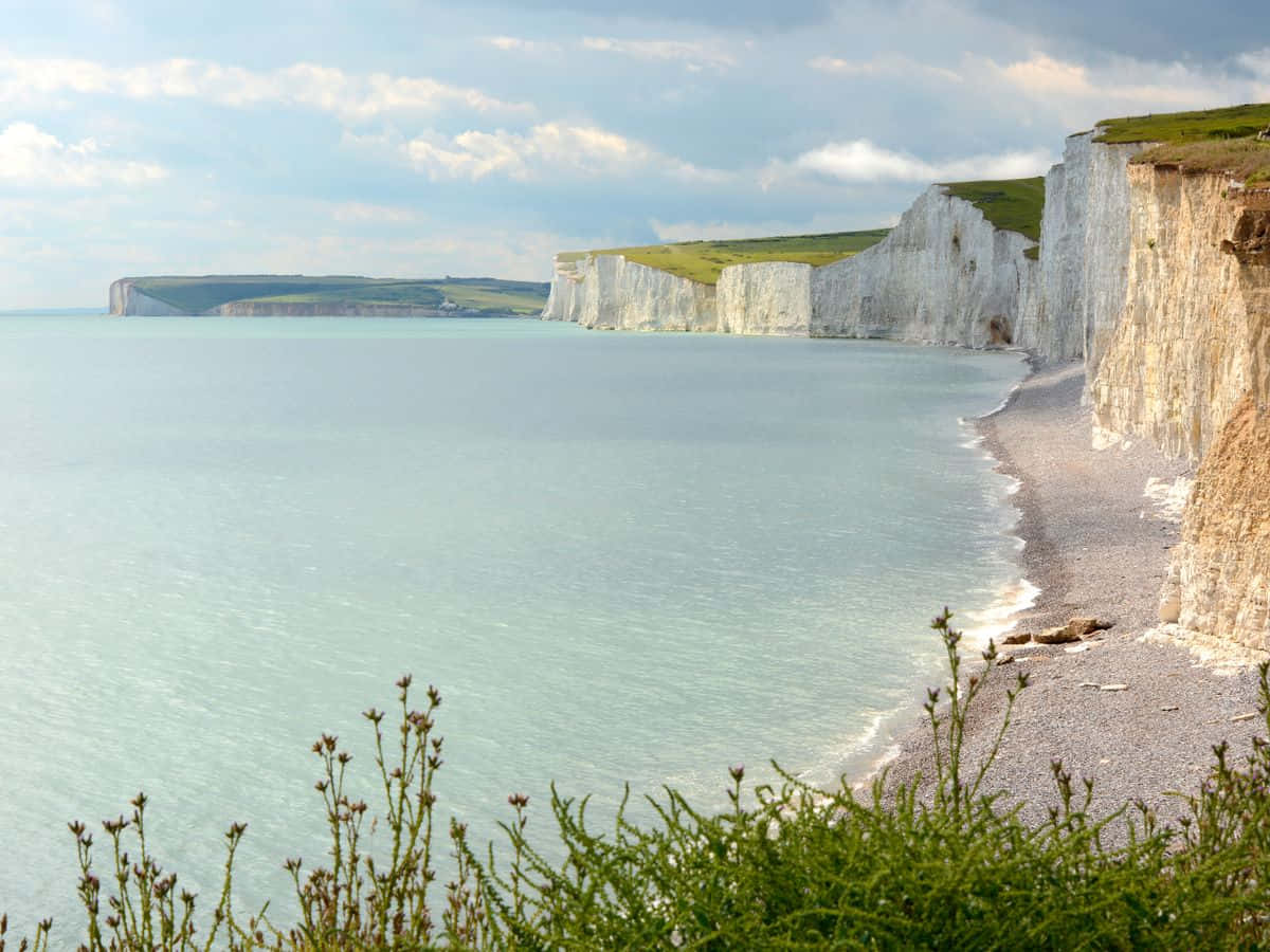 White Cliffs Of Dover, calm turquoise sea, partly cloudy sky, SD Desktop Wallpaper