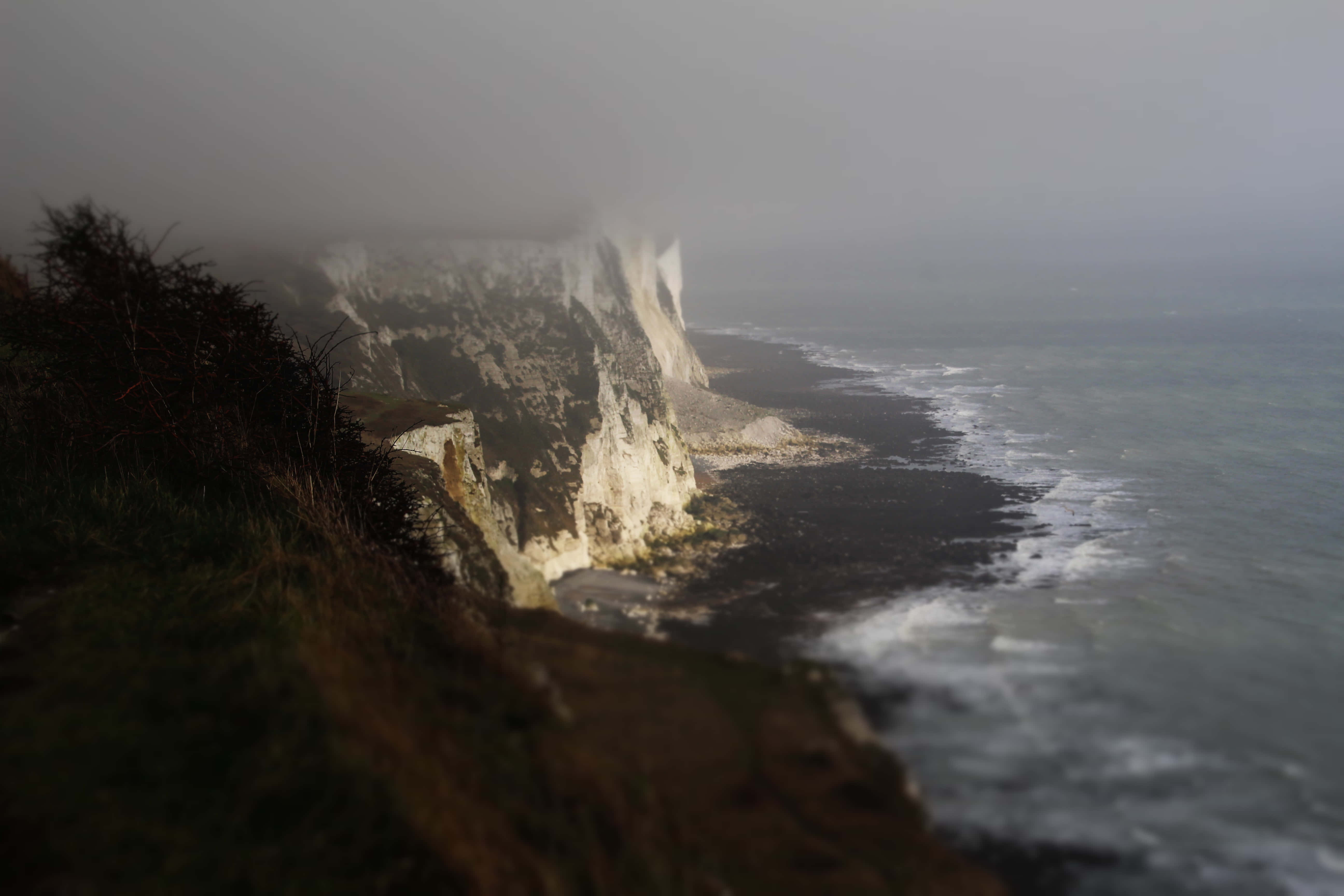 White Cliffs Of Dover, stormy weather, misty coastal cliffs, 5K Desktop Wallpaper