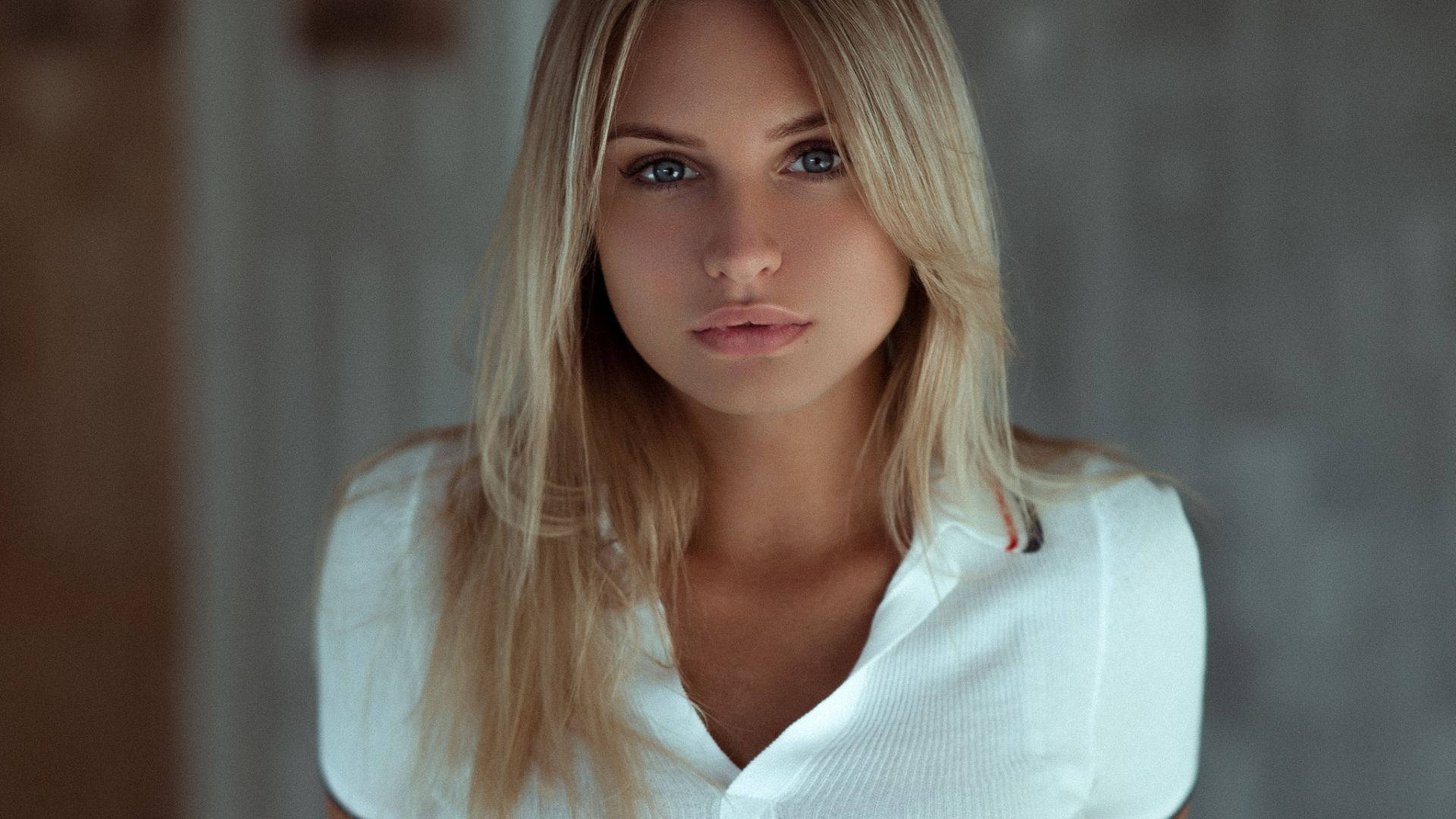 blonde woman, white shirt, neutral expression, Full HD Desktop Wallpaper