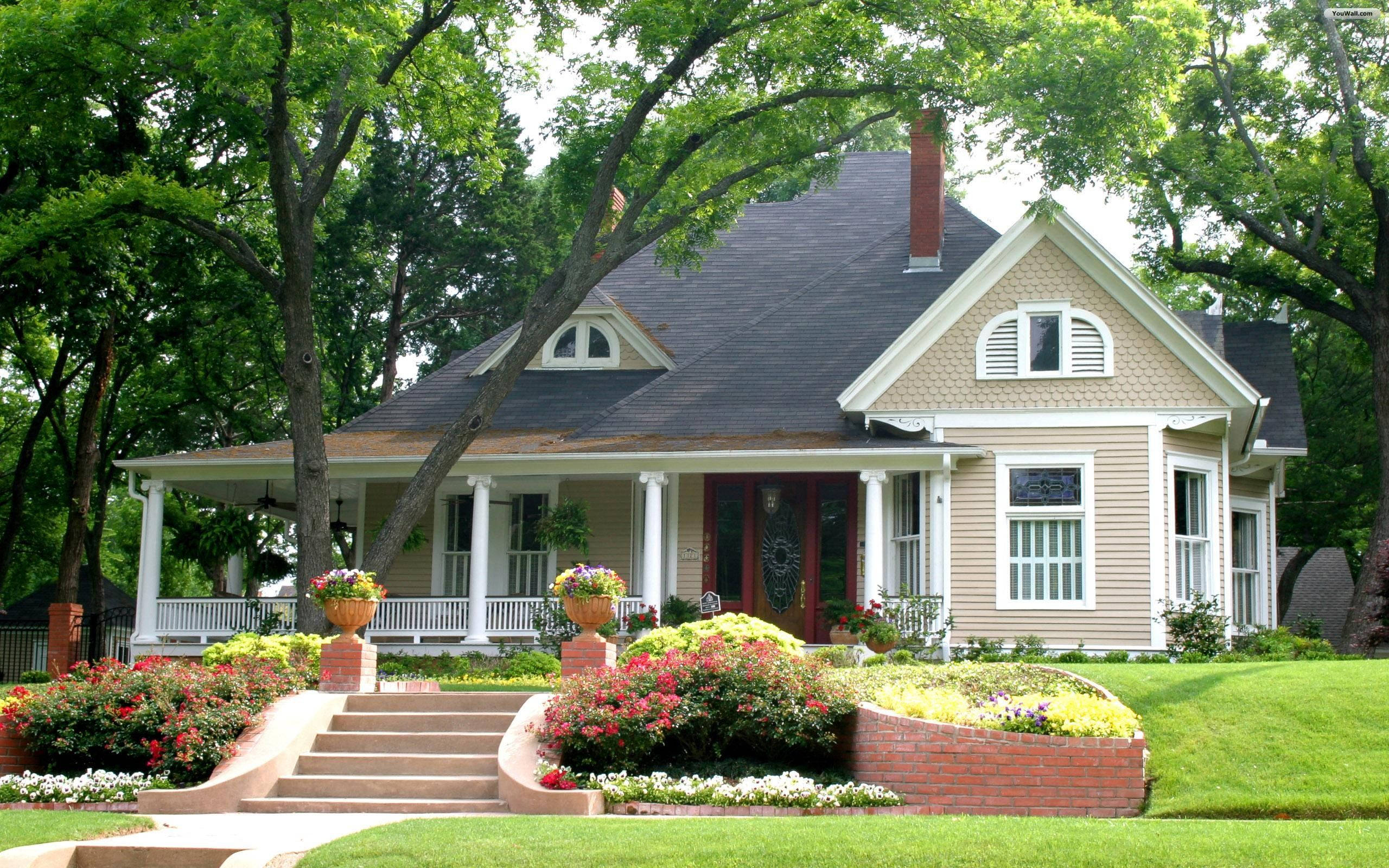 beige cottage, white trim, welcoming porch, 2K Desktop Wallpaper