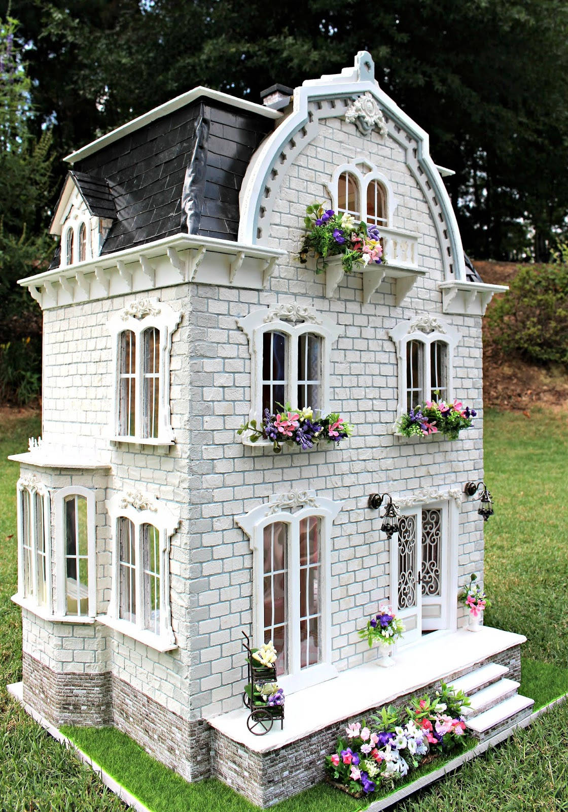 Victorian-style dollhouse, white stone walls, black roof, HD Phone Wallpaper