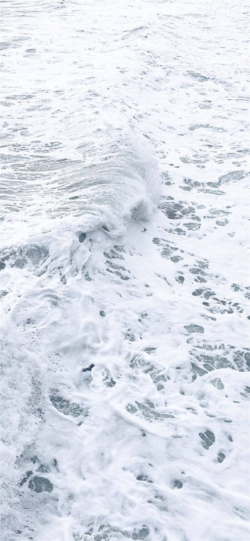 White Sea Wave Foams iPhone, frothy ocean waves, white foam, HD Phone Wallpaper