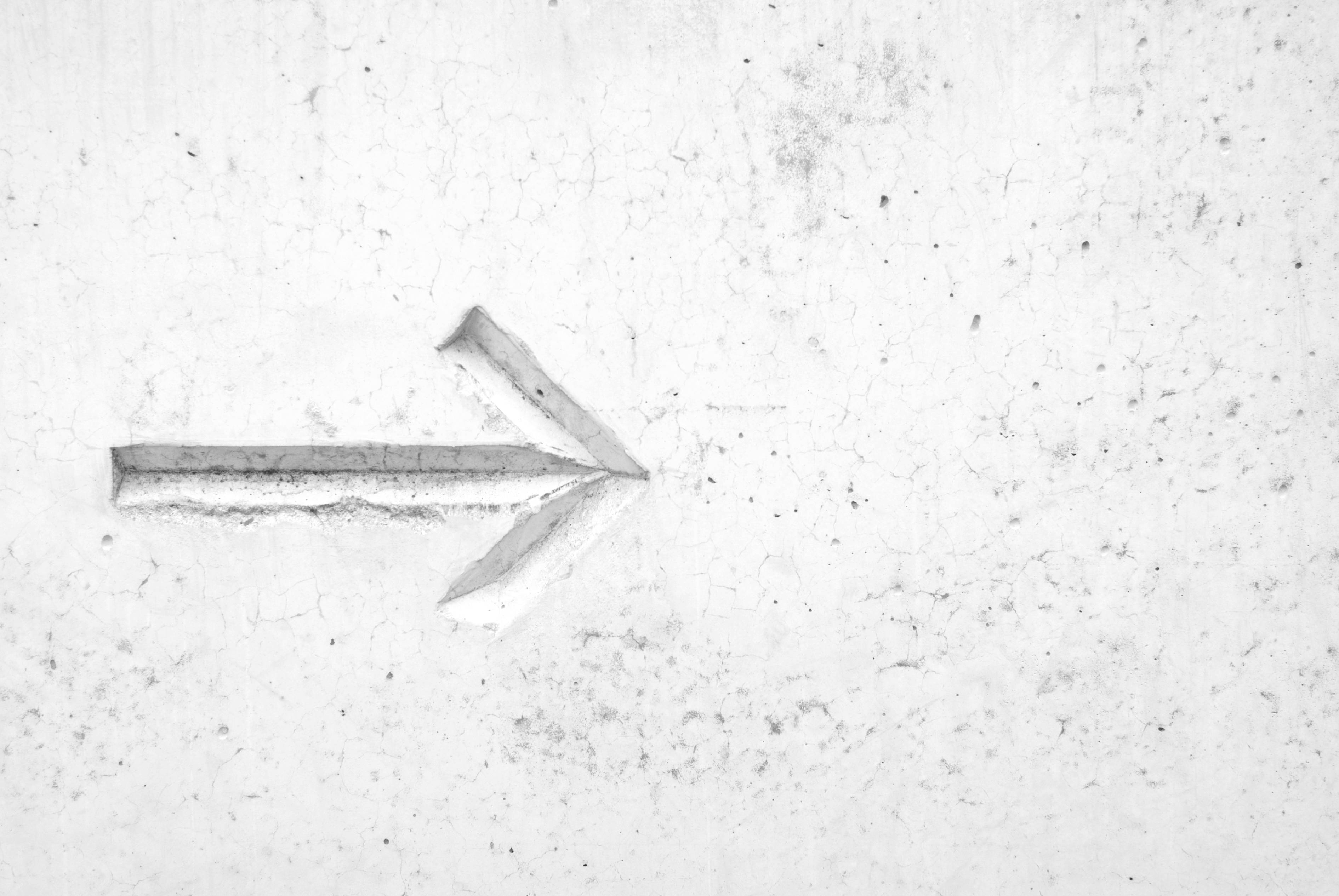 Right Arrow Sign, white wall, cracked wall, 2K Desktop Wallpaper