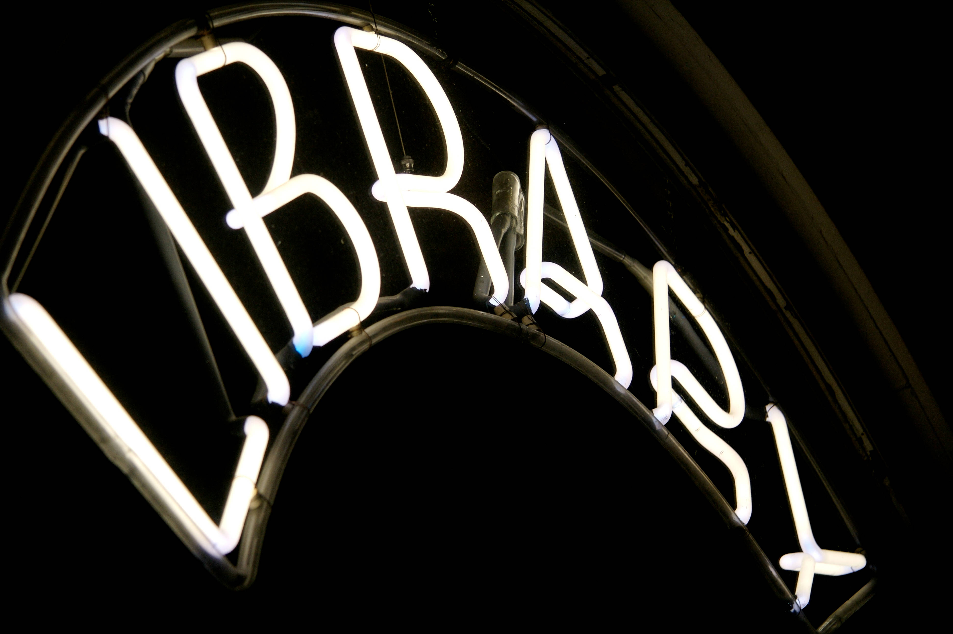 Library, white neon sign, glowing, 4K Desktop Wallpaper