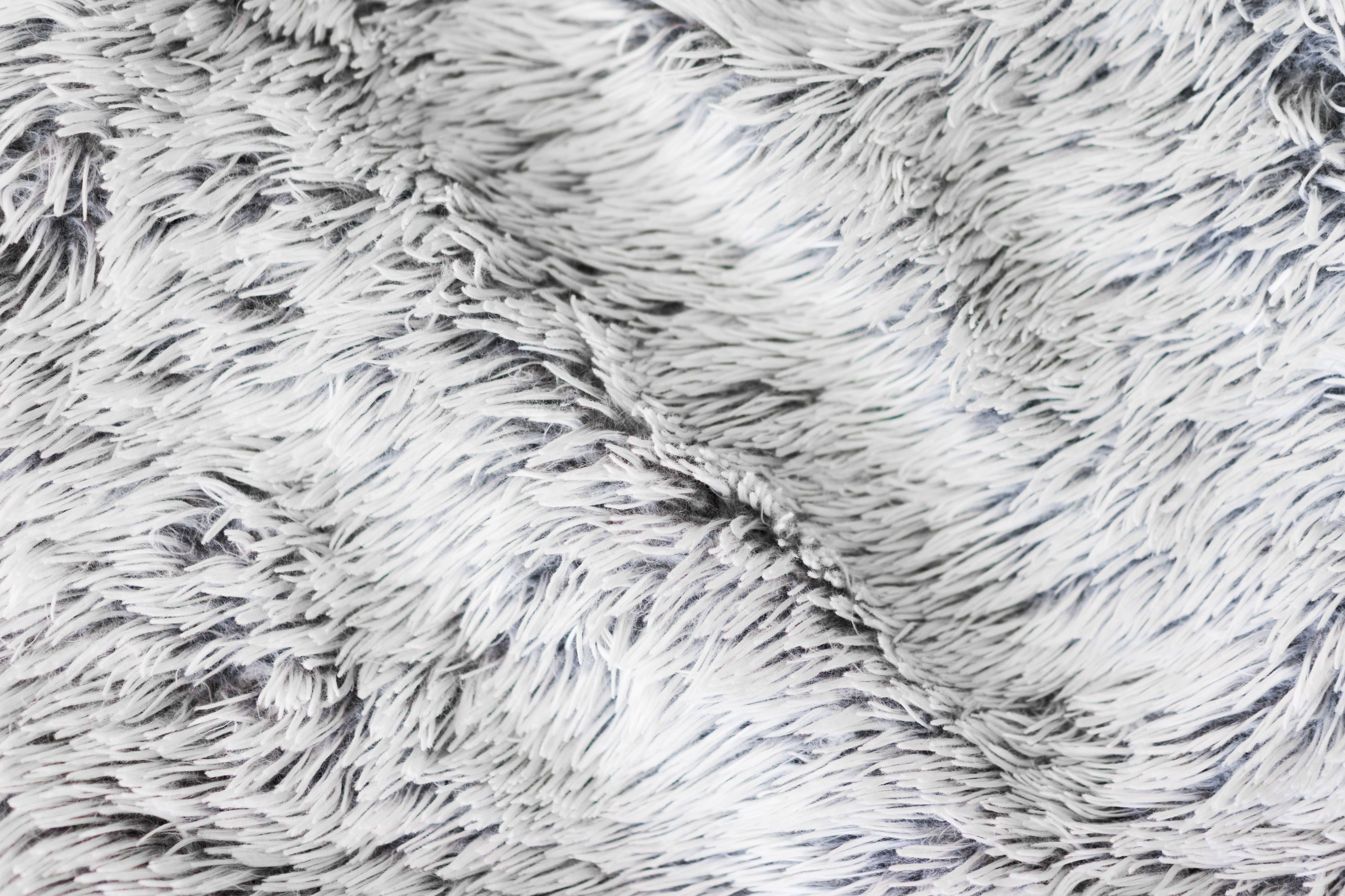 white texture, faux fur, gray and white, 4K Desktop Wallpaper