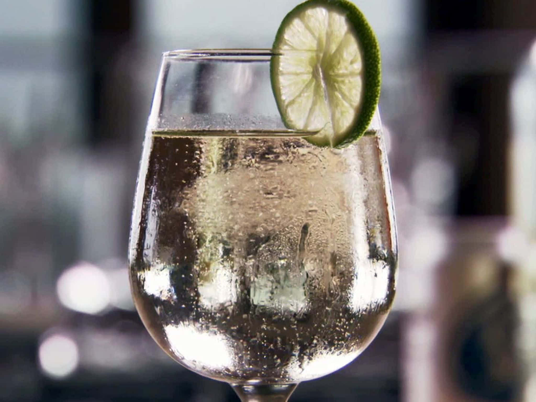 white wine, sparkling drink, wine glass, Full HD Desktop Wallpaper