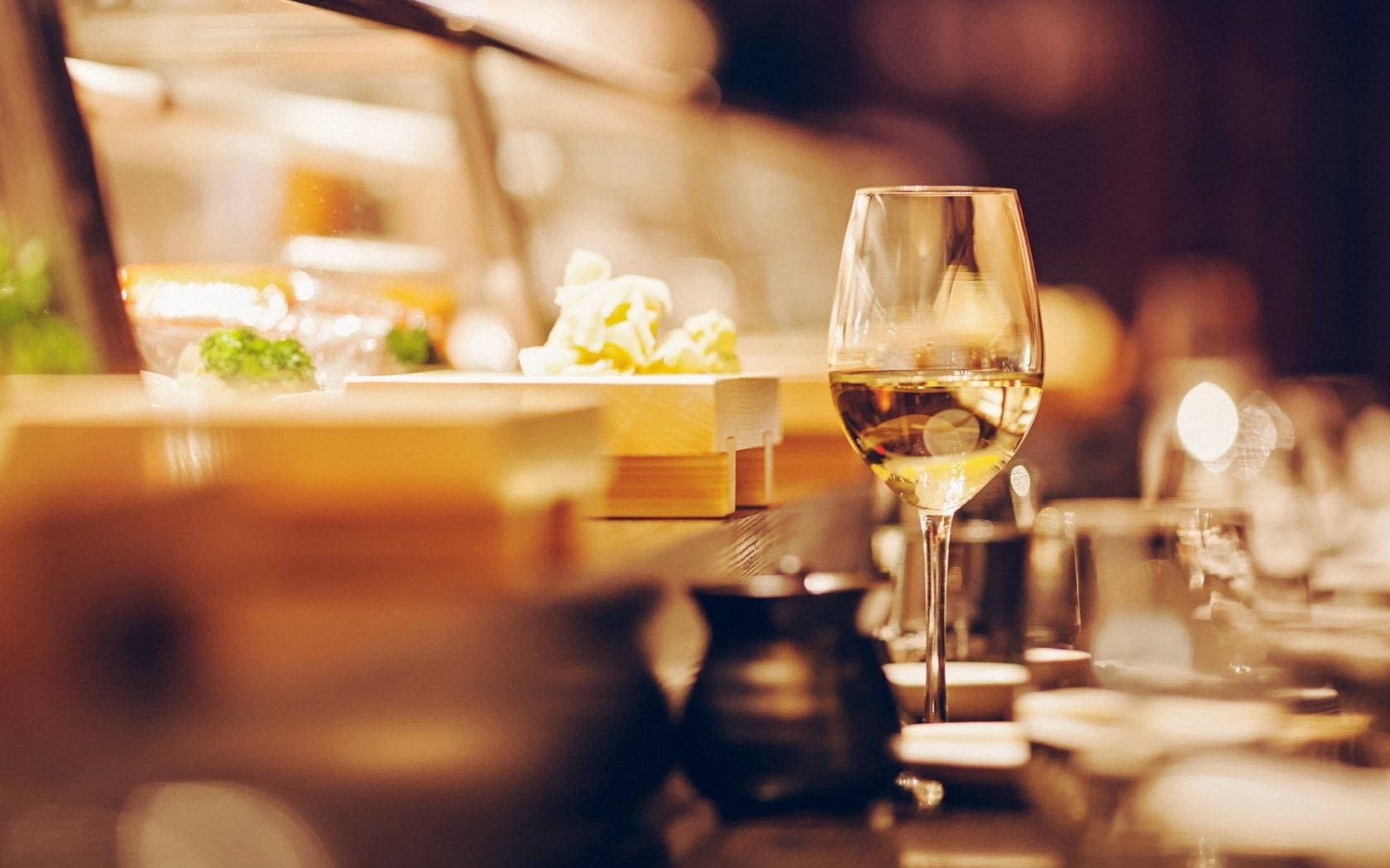 white wine, sushi bar counter, dimly lit, HD Desktop Wallpaper