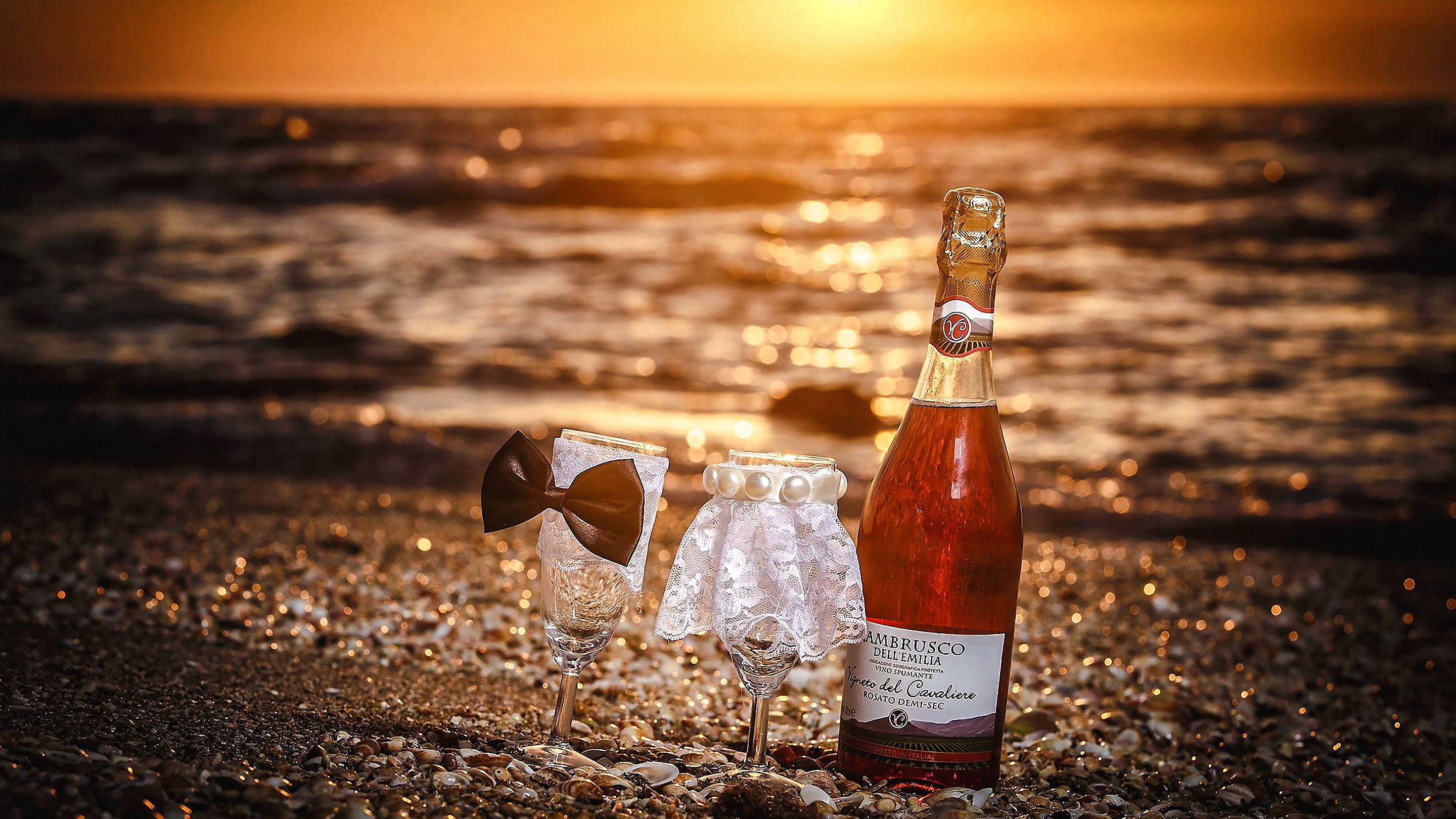 rosé champagne, pebble beach, sunset, 2K Desktop Wallpaper