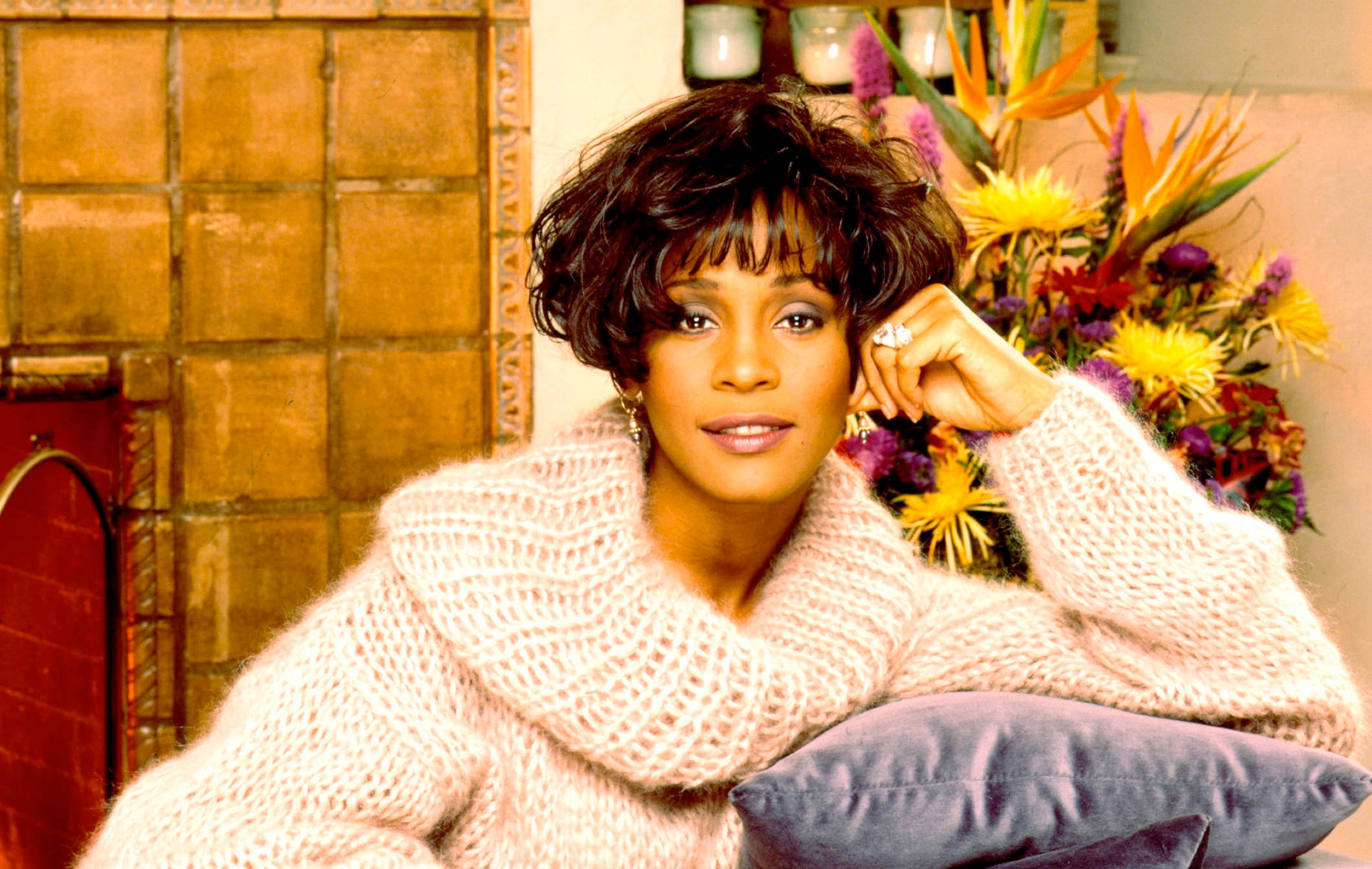 Whitney Houston, American singer, pink knit sweater, Full HD Desktop Wallpaper