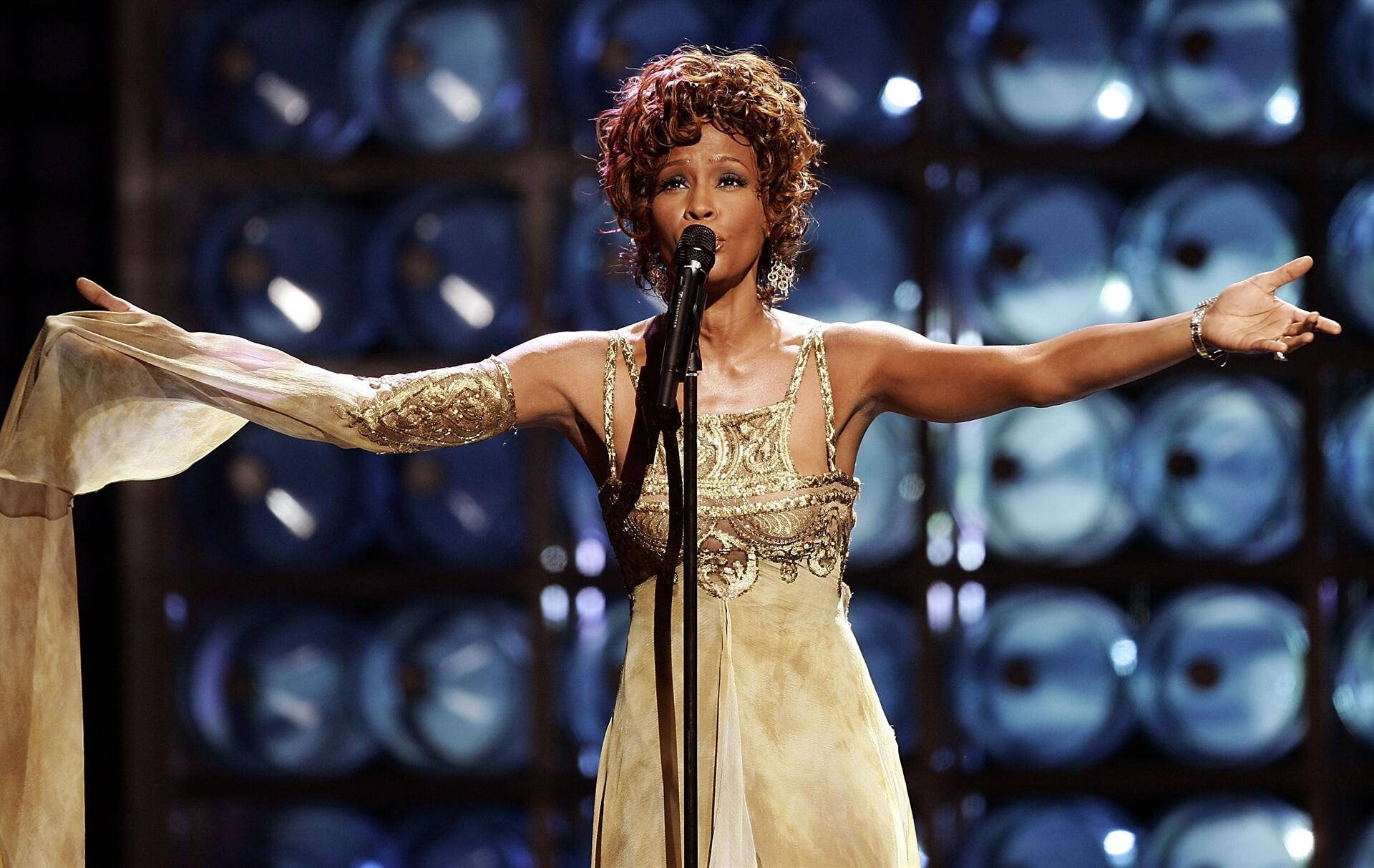 Whitney Houston, brunette afro haircut, gold gown, Full HD Desktop Wallpaper
