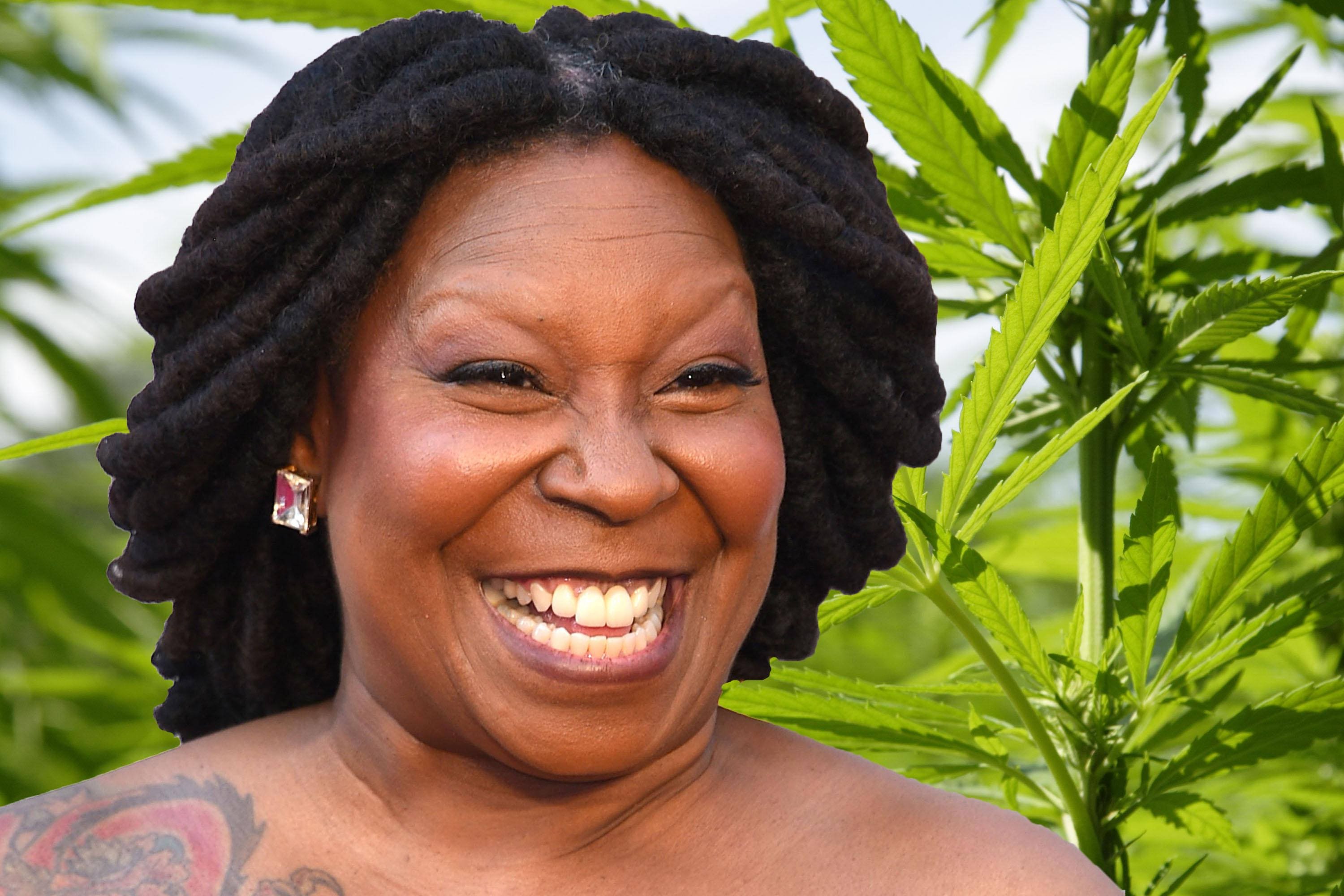 Whoopi Goldberg, shoulder tattoo, dark dreadlocks, 2K Desktop Wallpaper