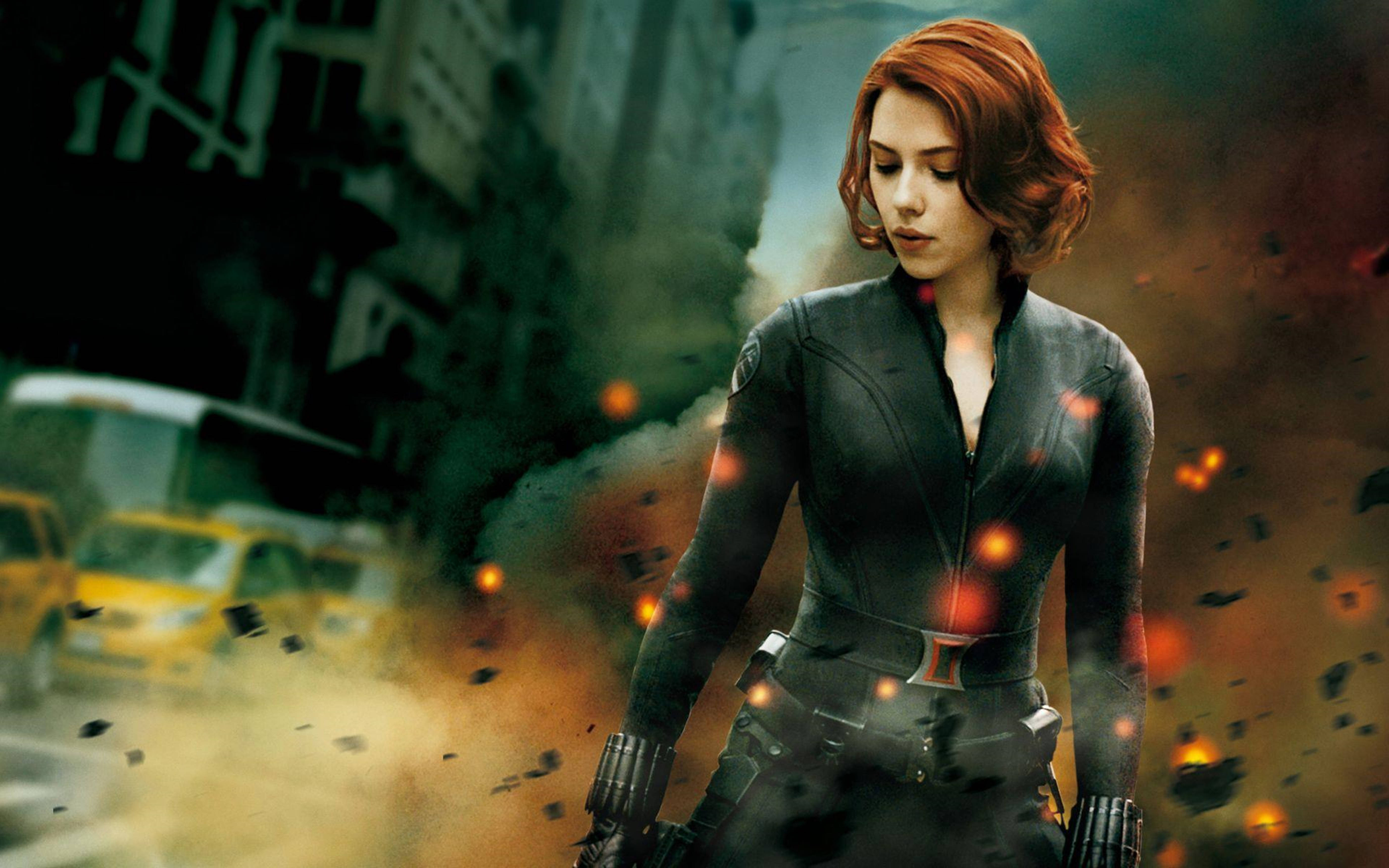 Black Widow, smoke-filled urban battlefield, fiery debris, 5K Desktop Wallpaper