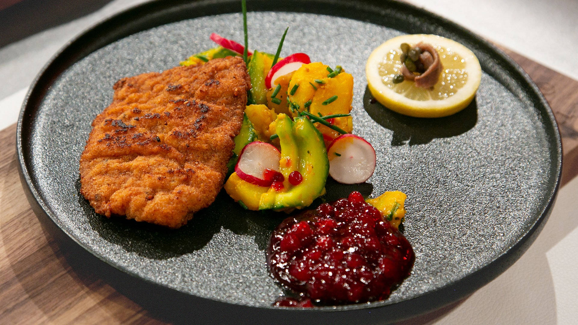 Wiener Schnitzel, avocado radish salsa, cranberry sauce, Full HD Desktop Wallpaper