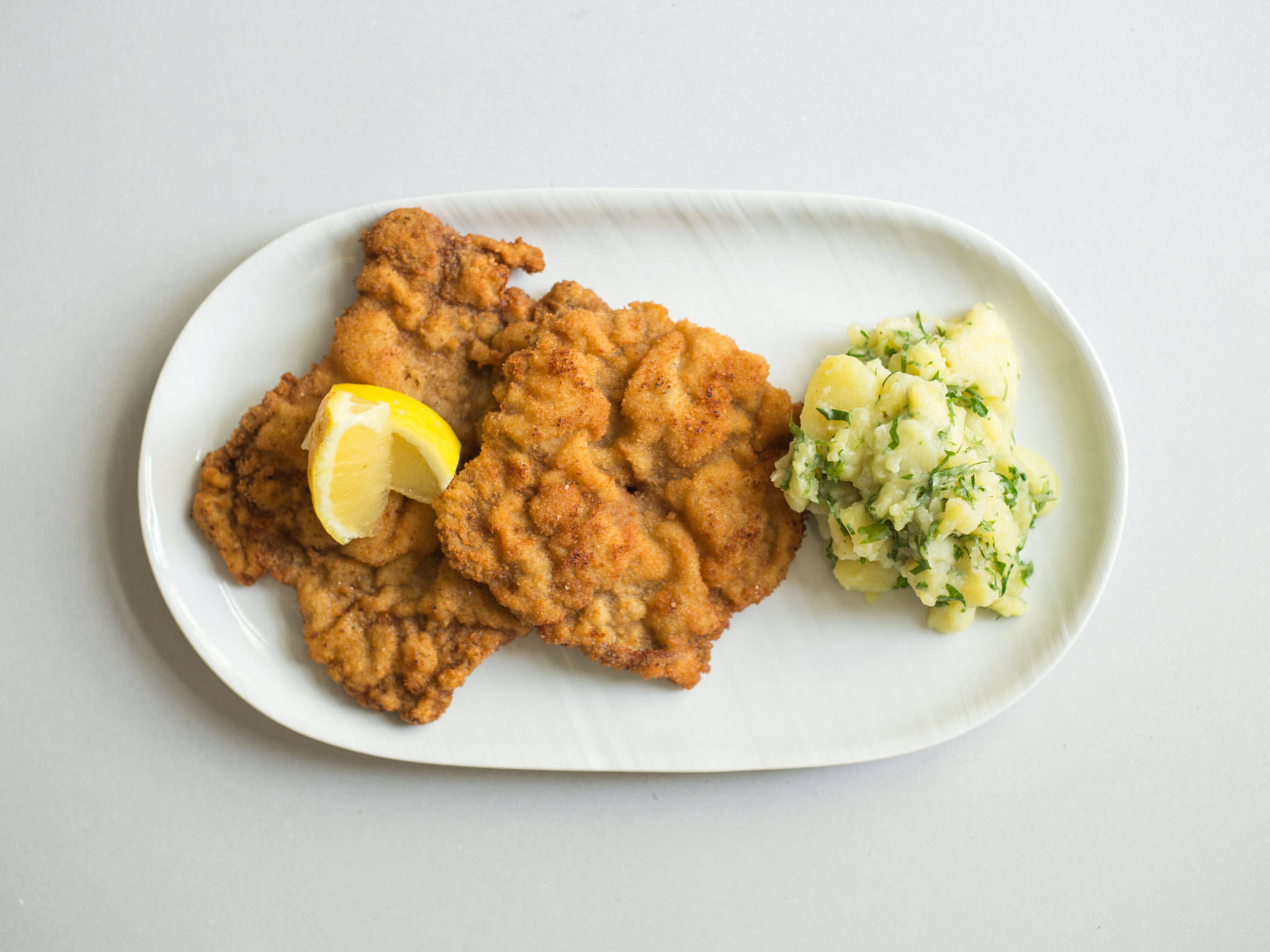 Wiener Schnitzel, golden-brown, crispy, Full HD Desktop Wallpaper