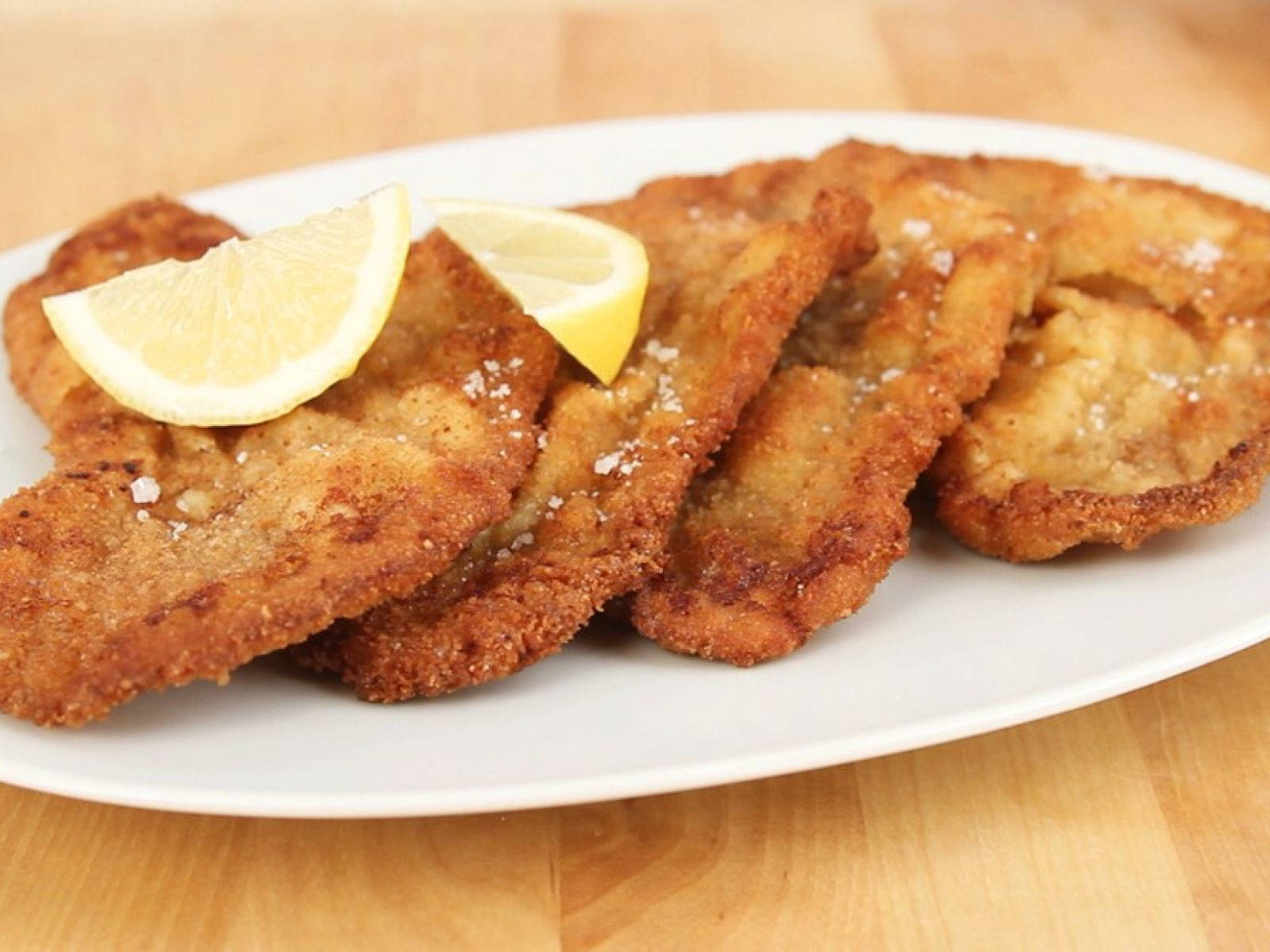 Wiener Schnitzel, lemon slice, white plate, HD Desktop Wallpaper