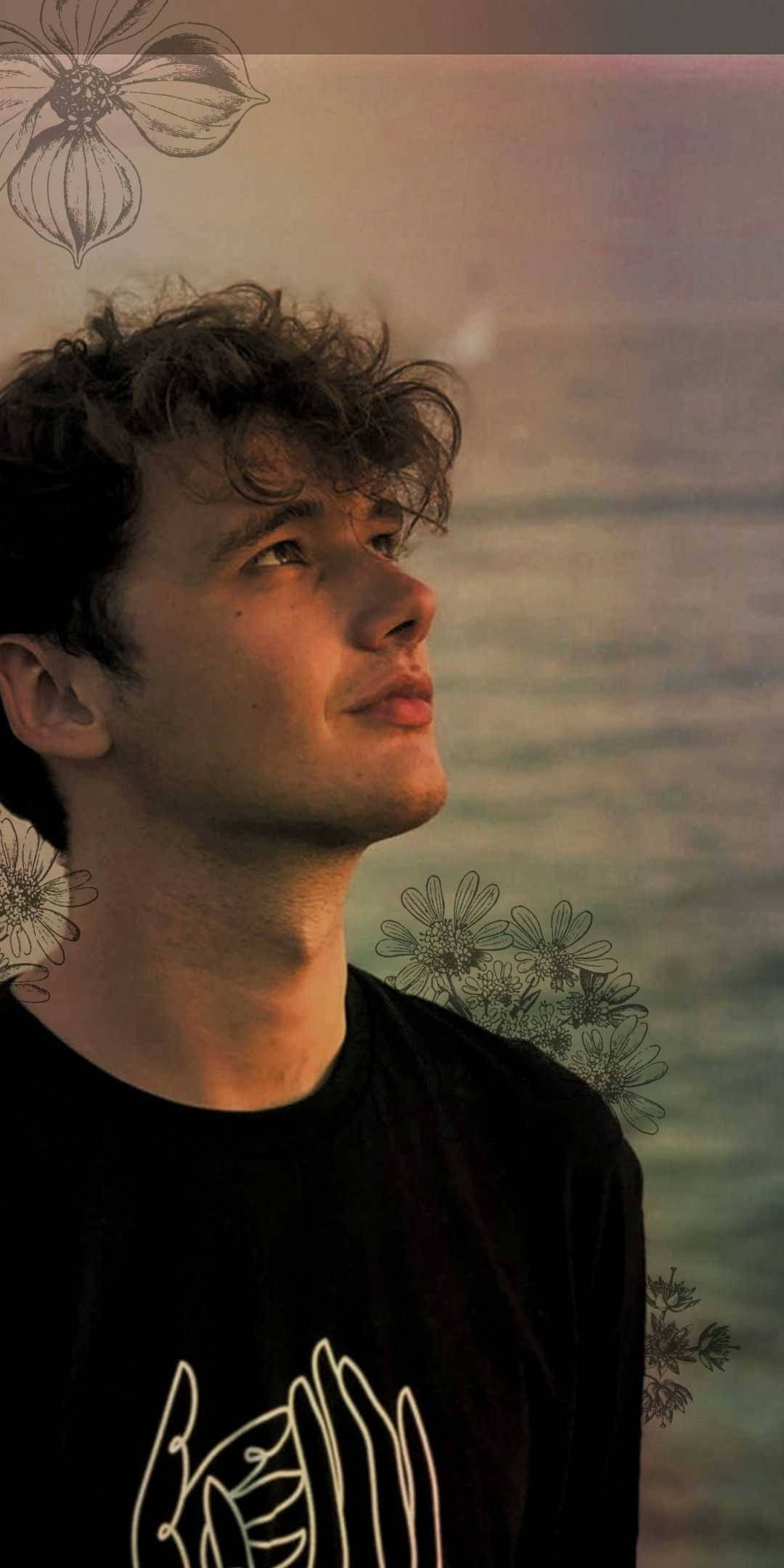 Wilbur Soot, black tee, curly hair, Full HD Phone Wallpaper