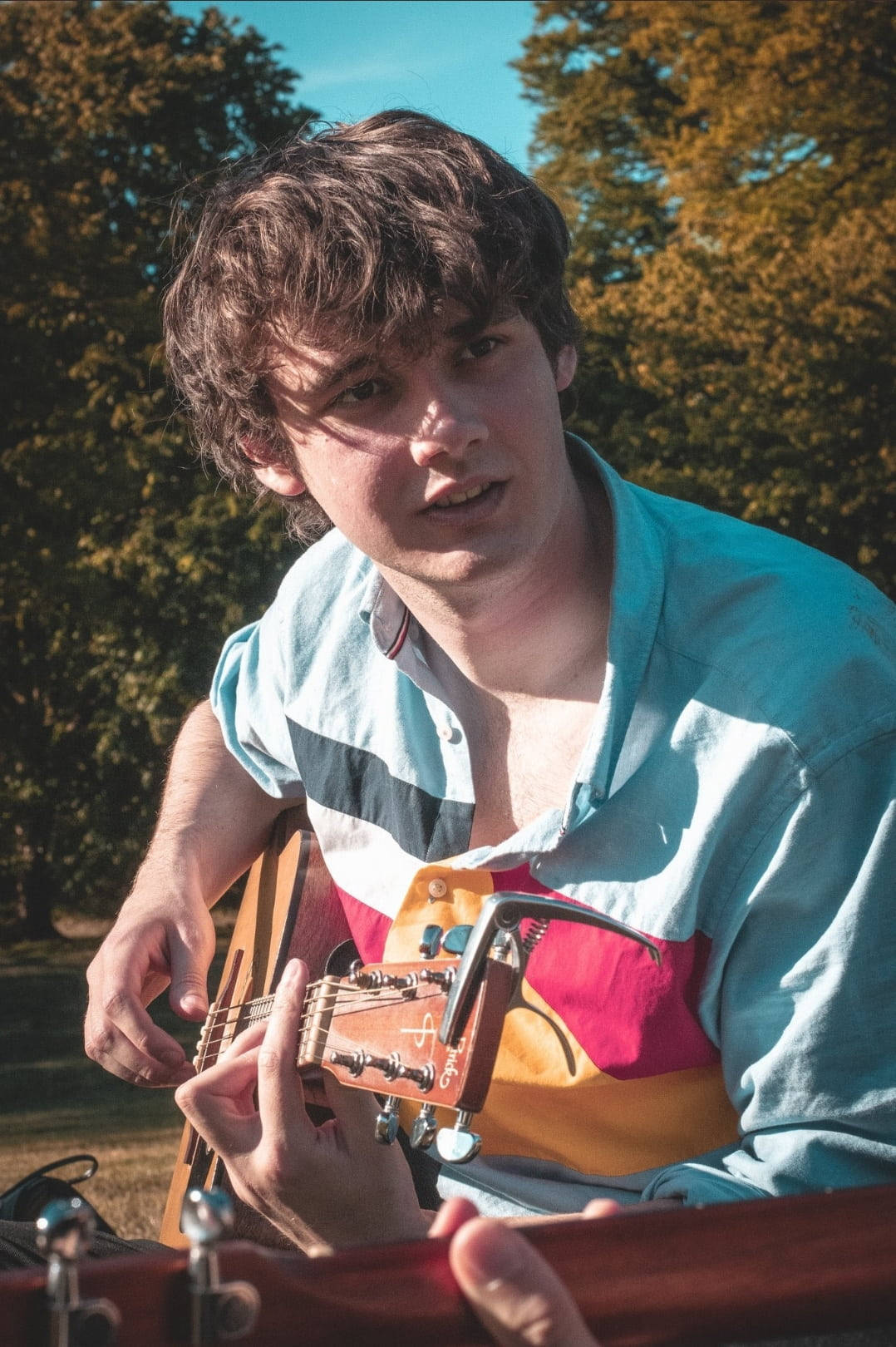 Wilbur Soot, acoustic guitar, autumn trees, HD Phone Wallpaper