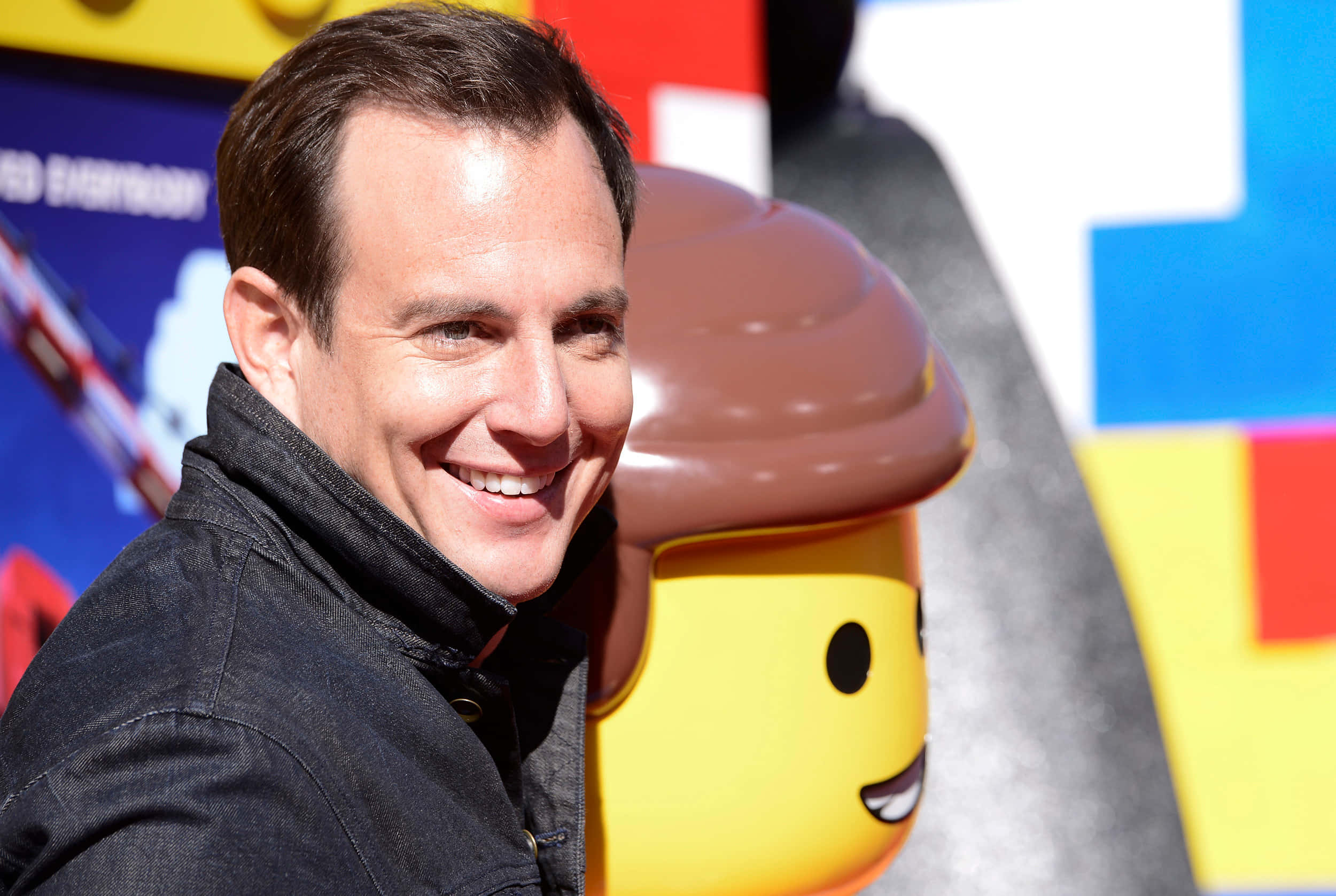 Will Arnett, dark jacket, giant yellow LEGO minifigure, Full HD Desktop Wallpaper