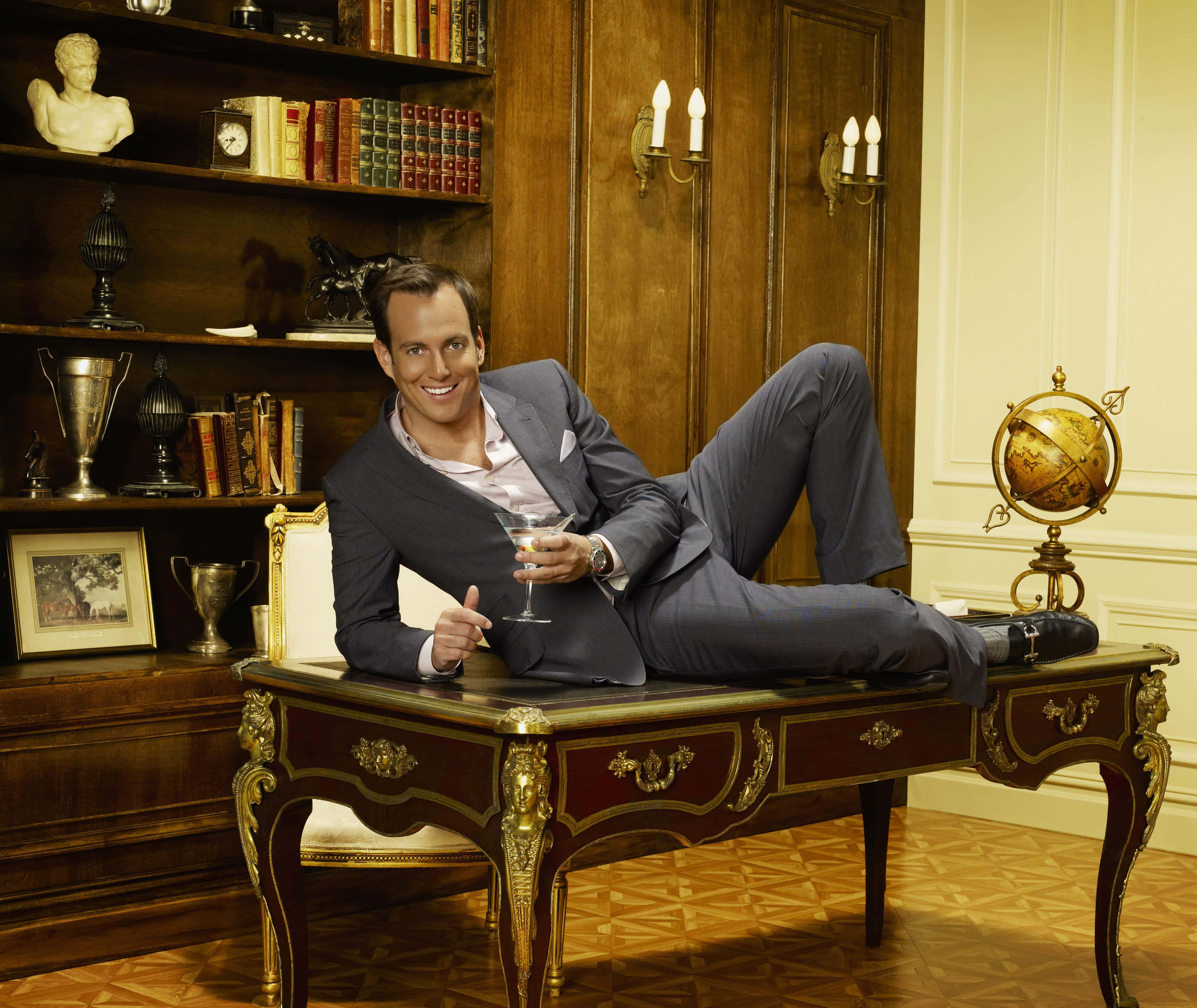 Will Arnett, suit, ornate desk, 2K Desktop Wallpaper