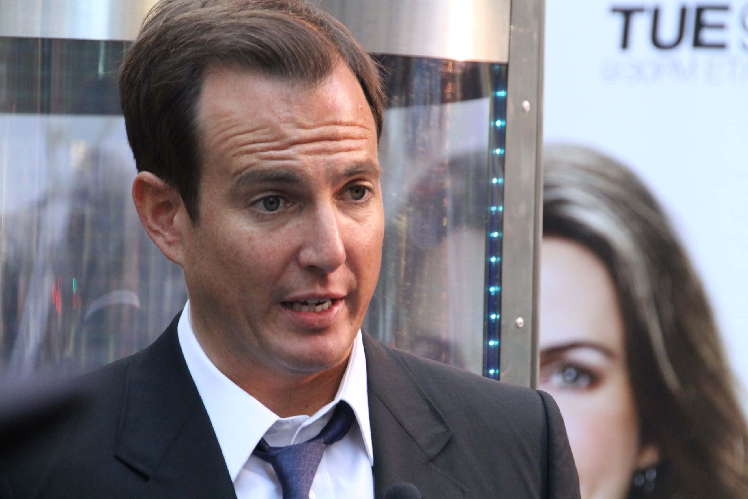 Will Arnett, dark suit, tie, 2K Desktop Wallpaper