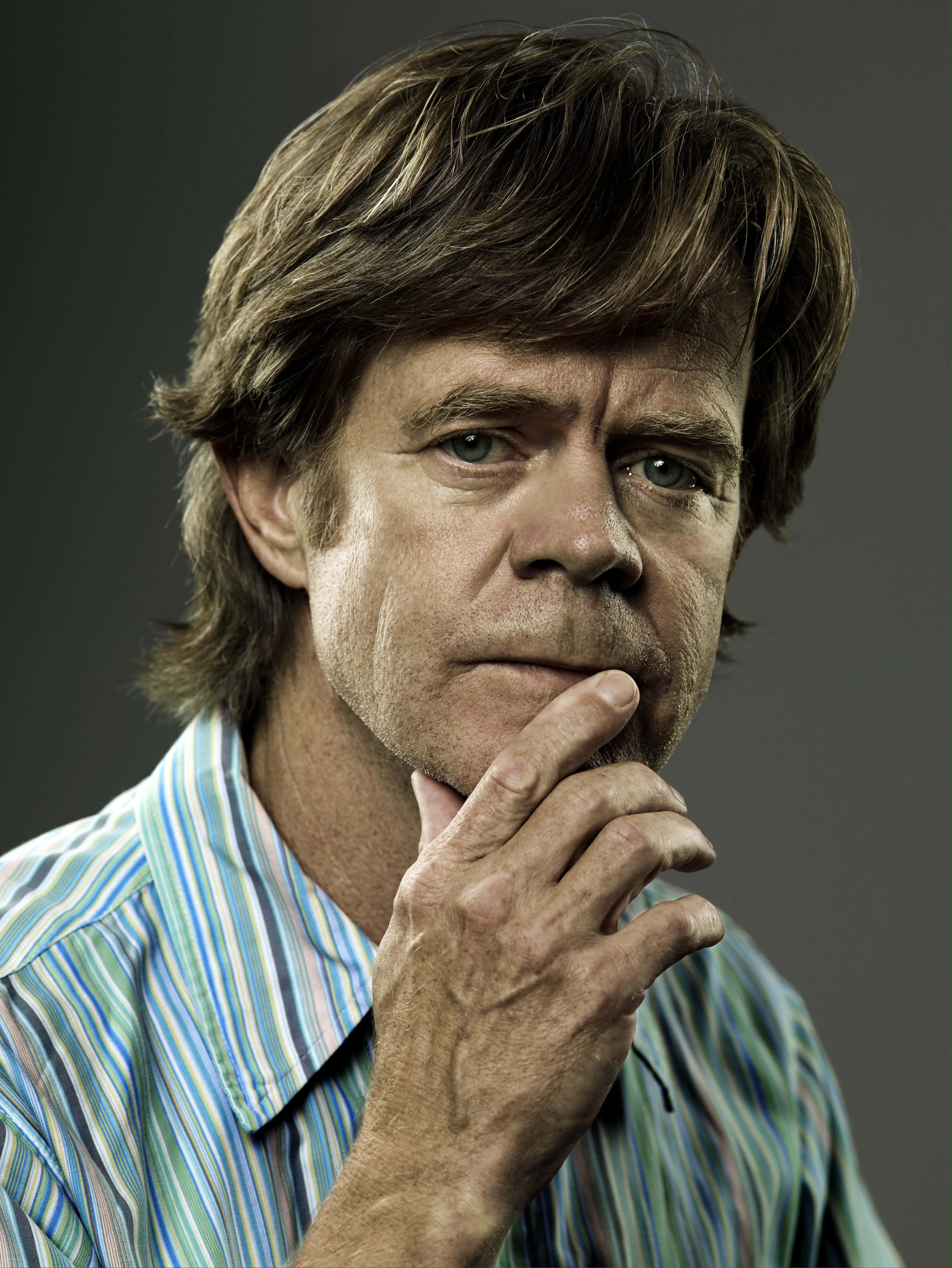 William H. Macy, middle-aged man, tousled brown hair, 4K Phone Wallpaper
