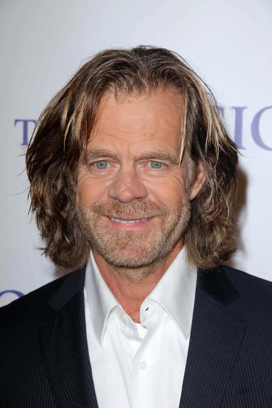 William H. Macy, dark suit, white shirt, HD Phone Wallpaper