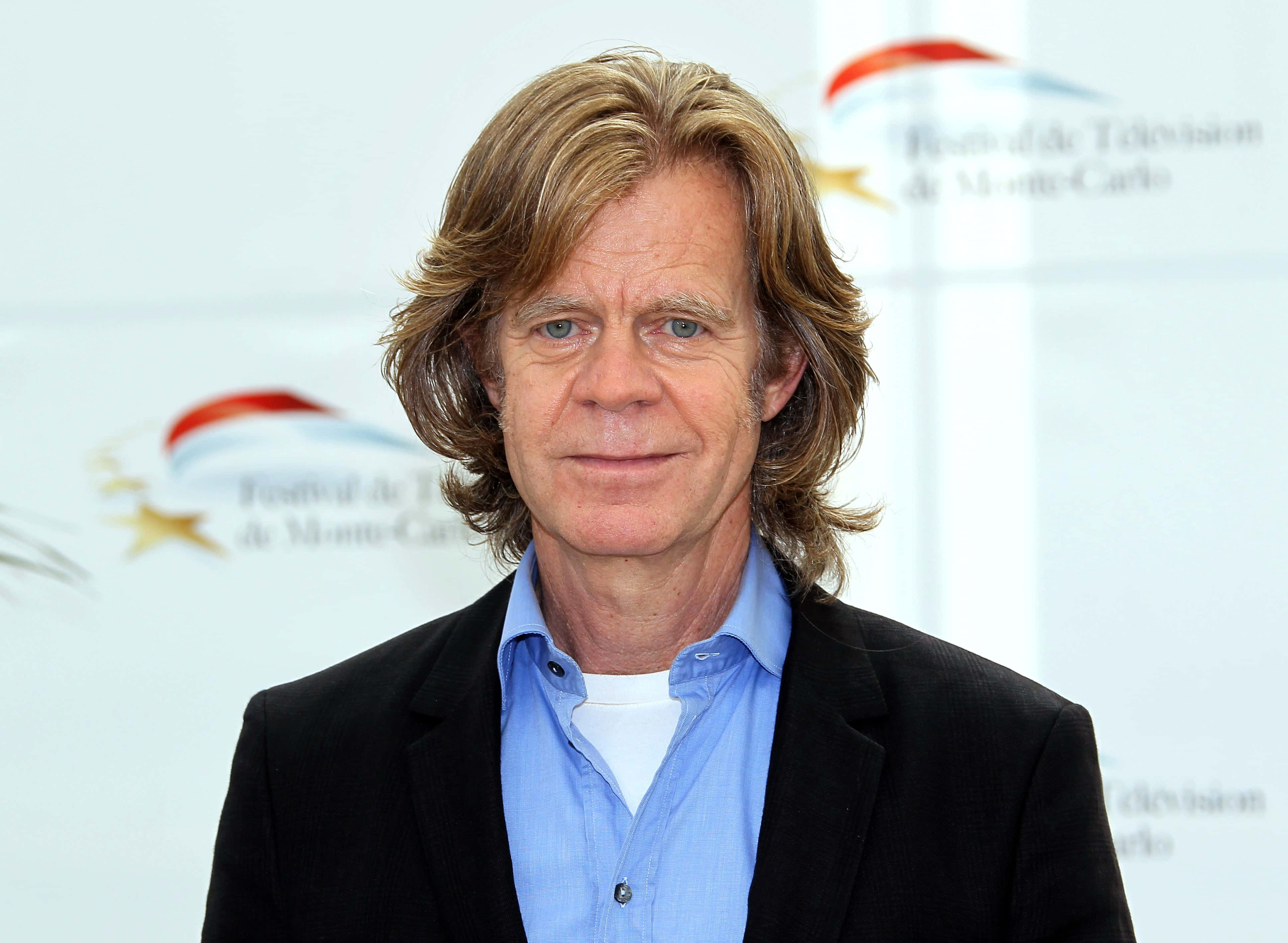 William H. Macy, black blazer, blue shirt, 4K Desktop Wallpaper