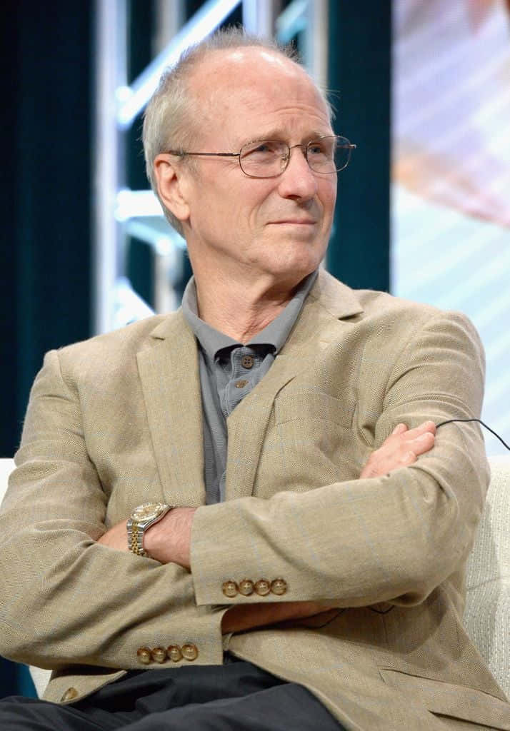 William Hurt, beige blazer, gold watch, SD Phone Wallpaper