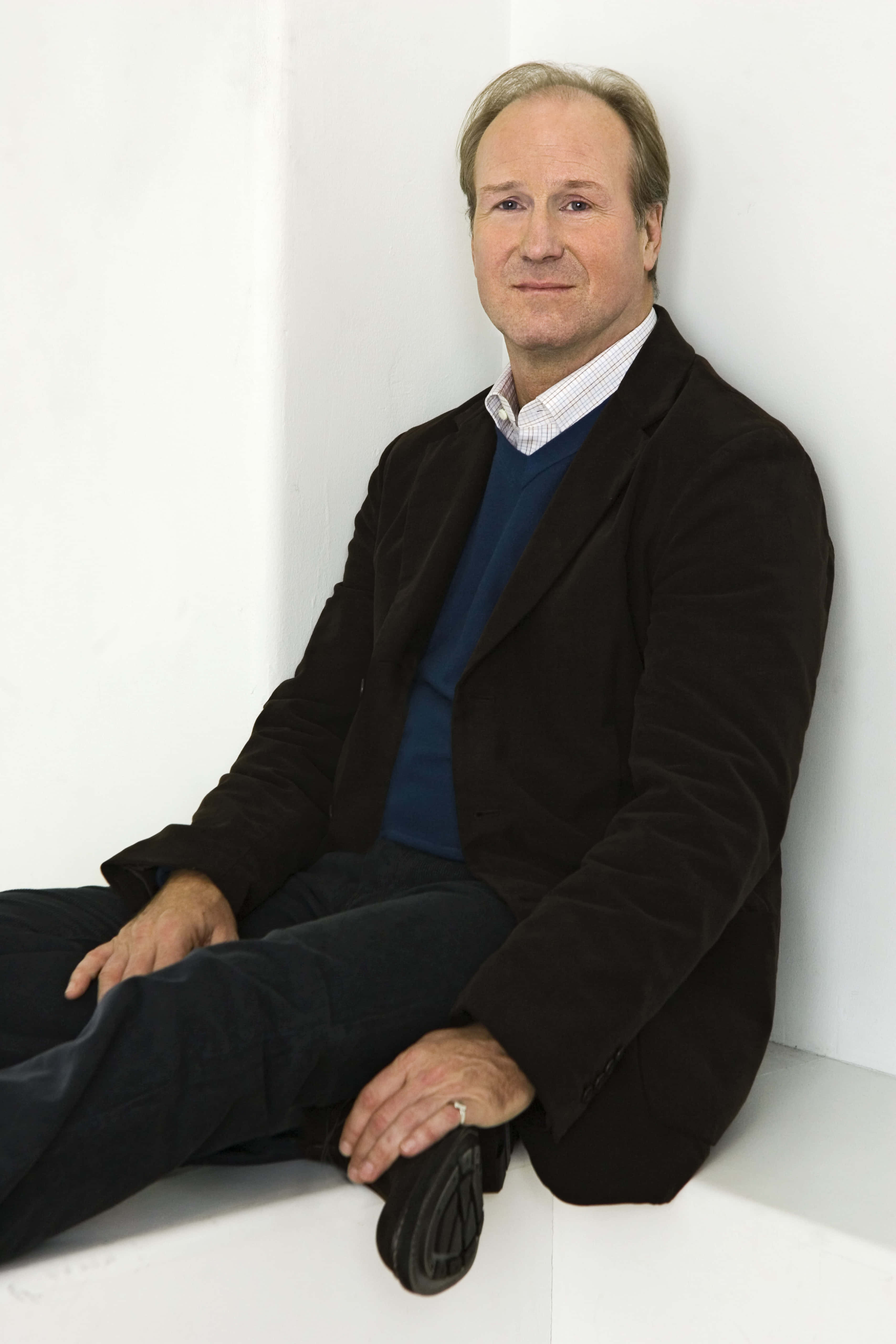 William Hurt, dark blazer, blue sweater, 5K Phone Wallpaper