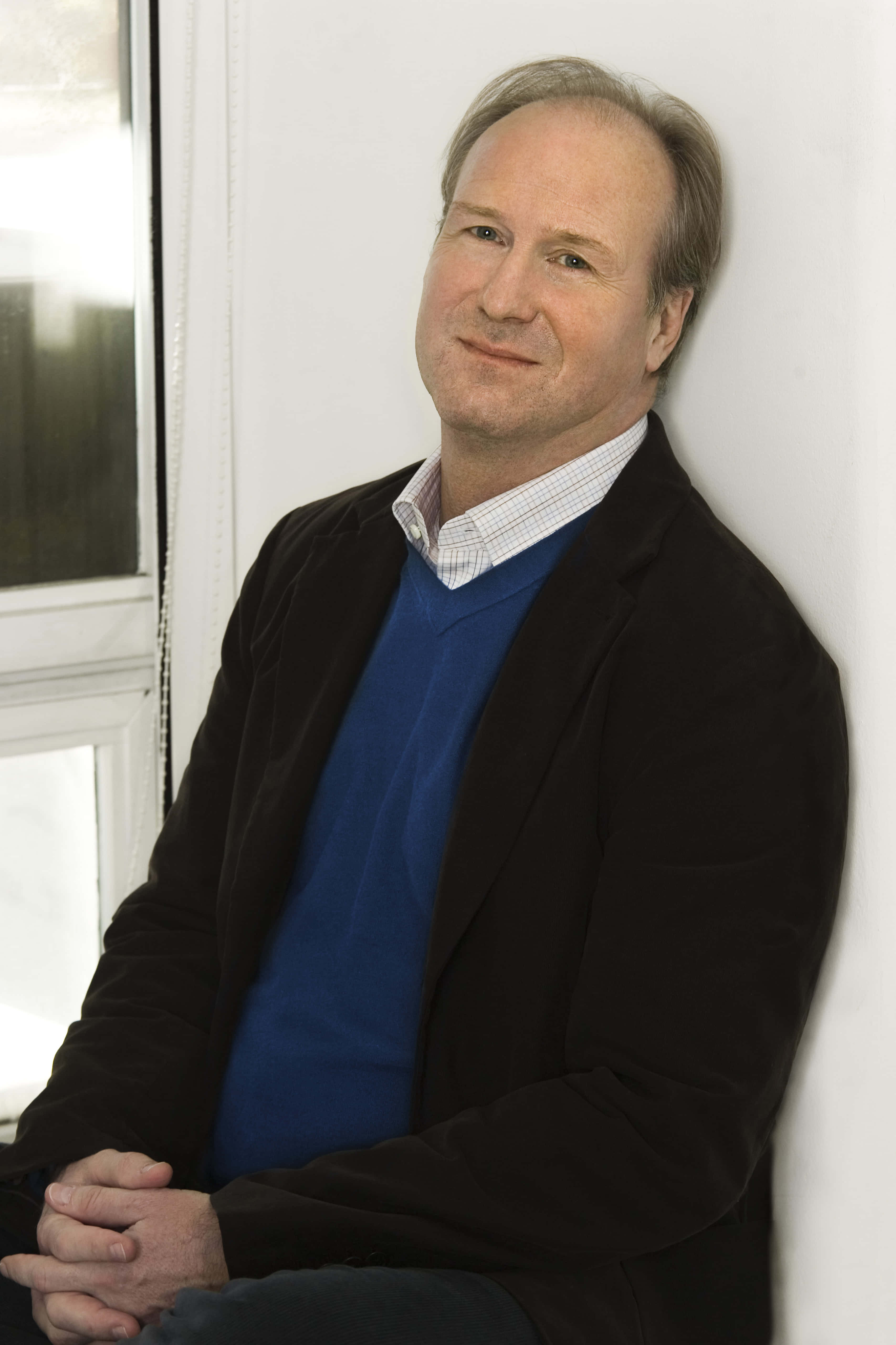 William Hurt, blue sweater, black blazer, 5K Phone Wallpaper