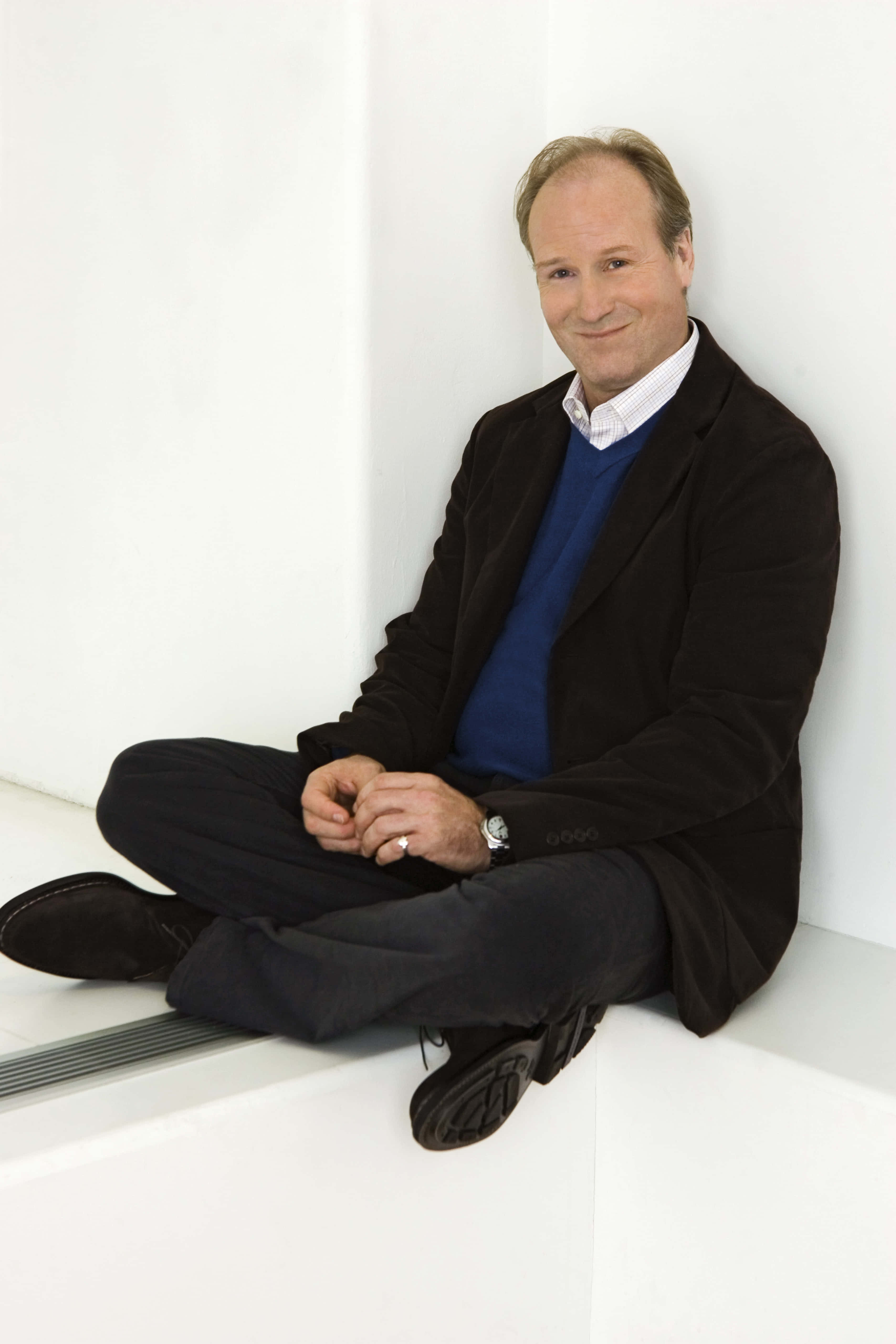 William Hurt, dark blazer, blue sweater, 5K Phone Wallpaper
