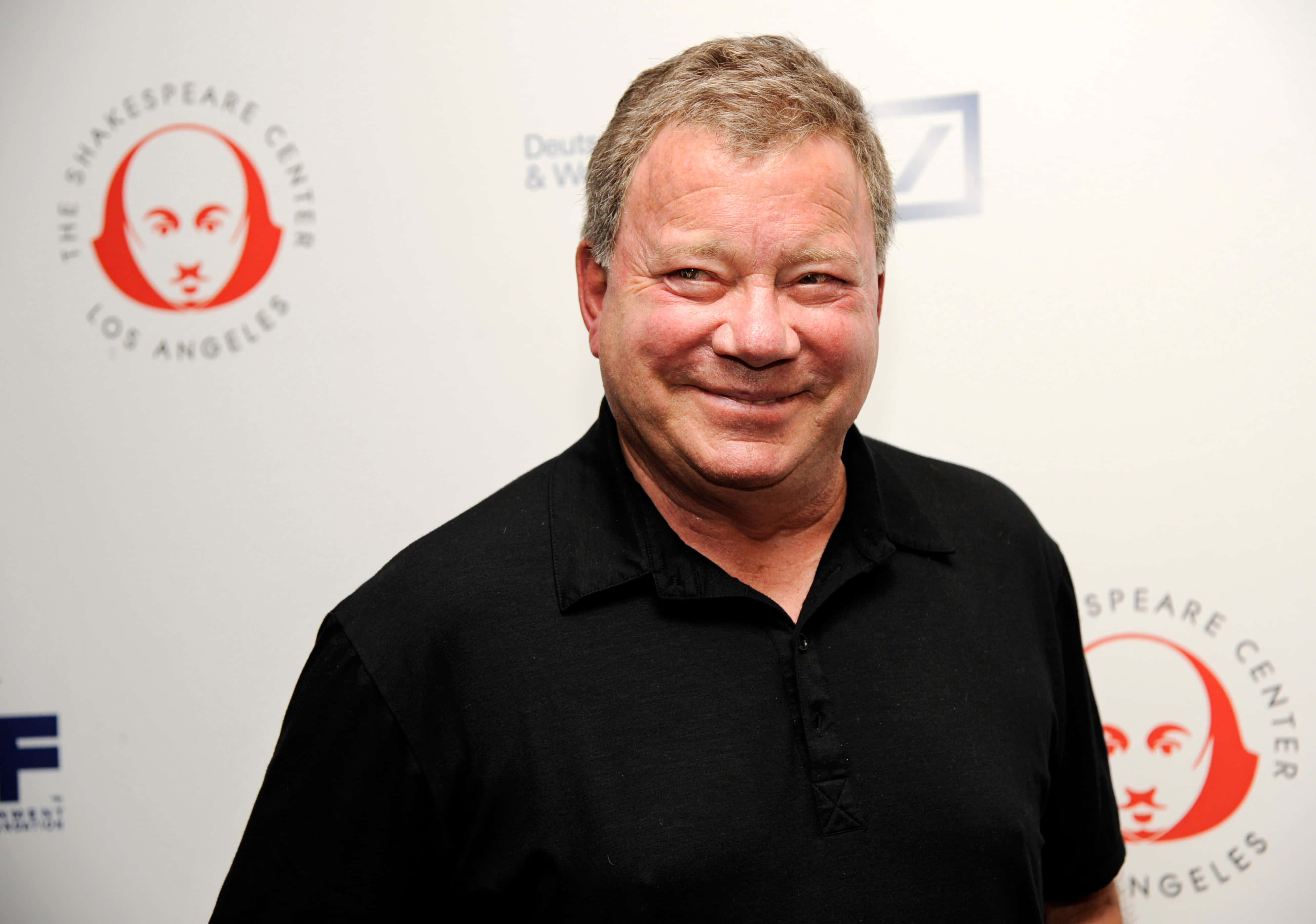 William Shatner, black suit, blue shirt, 4K Desktop Wallpaper