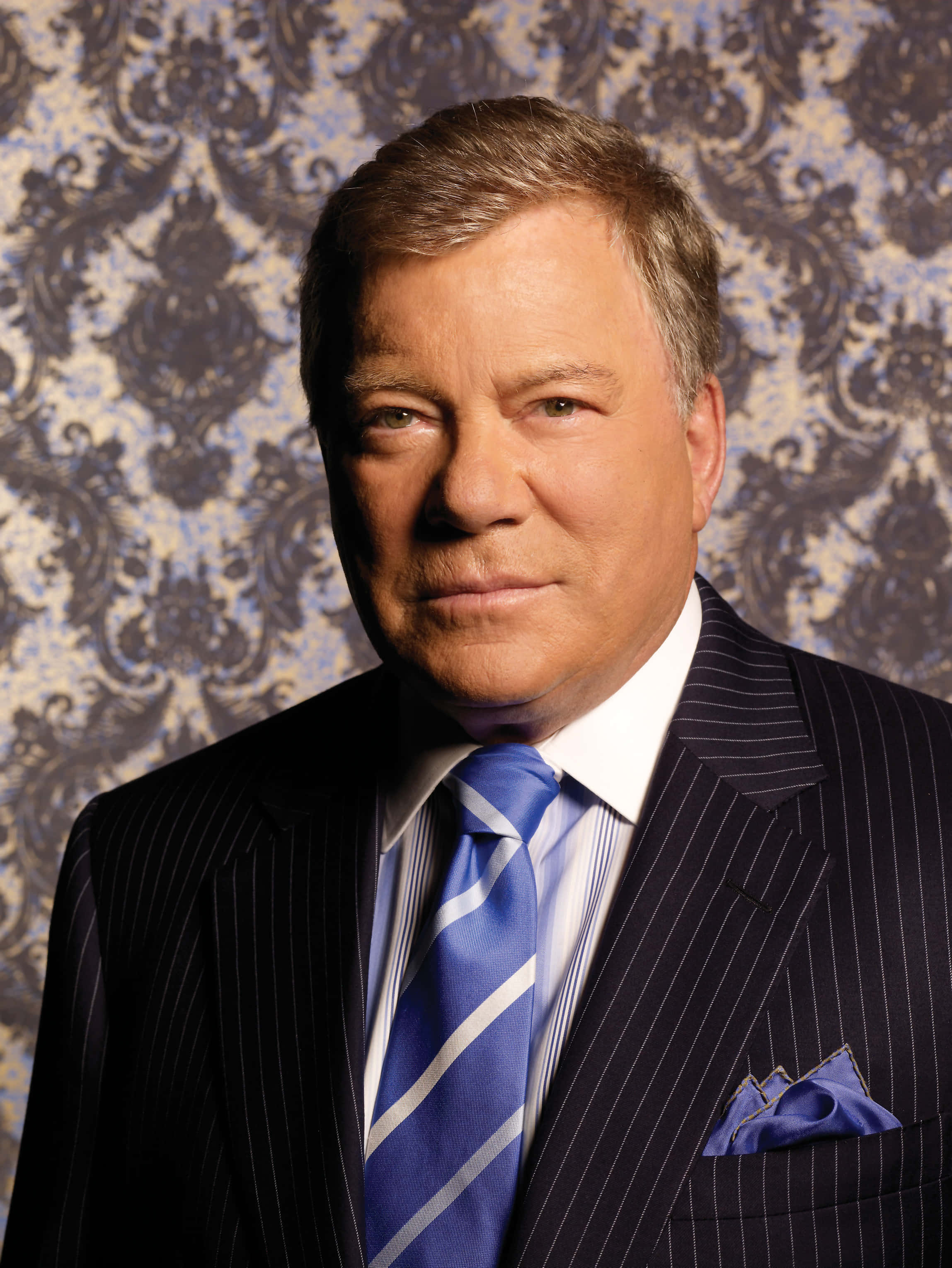 William Shatner, pinstripe suit, blue tie, 2K Phone Wallpaper