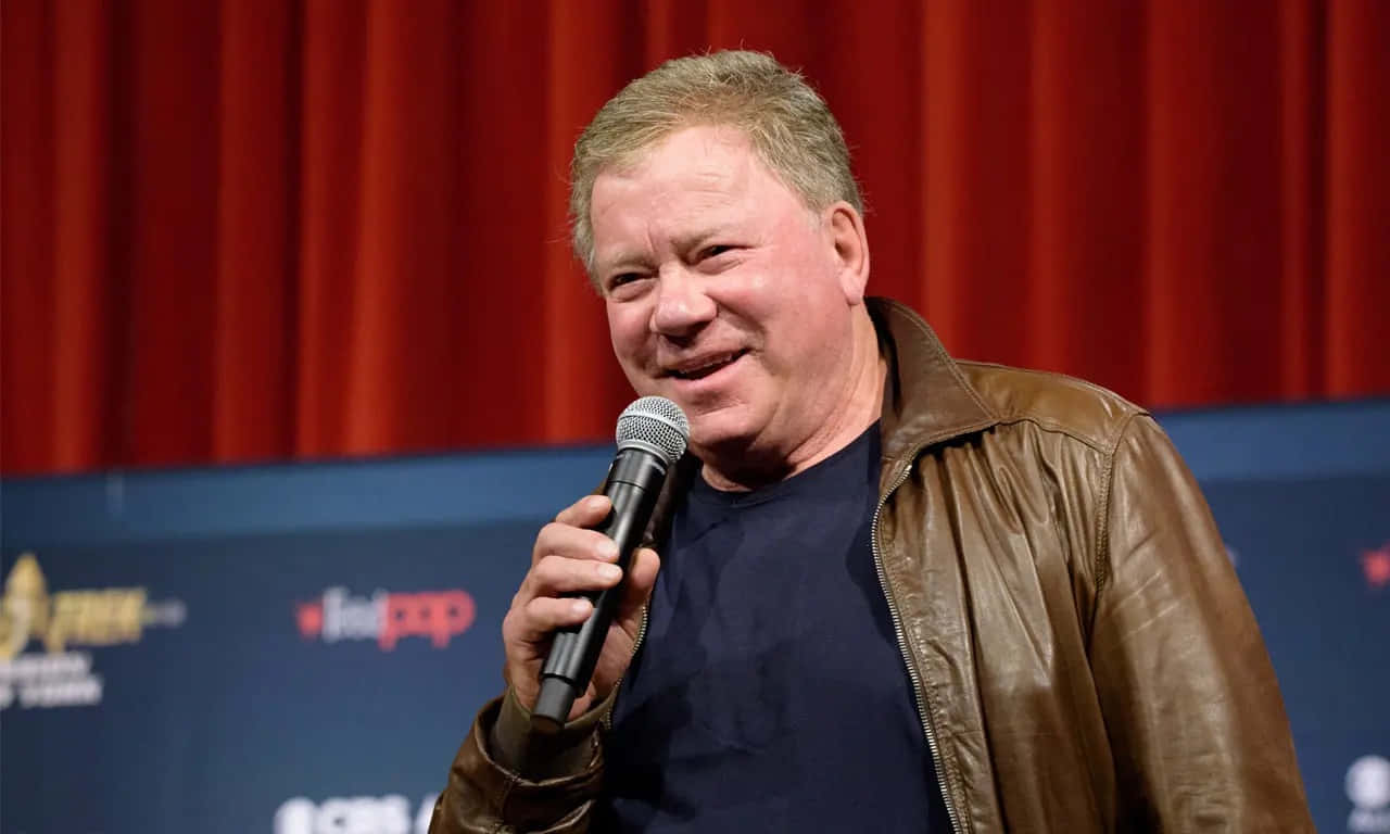 William Shatner, brown leather jacket, microphone, HD Desktop Wallpaper