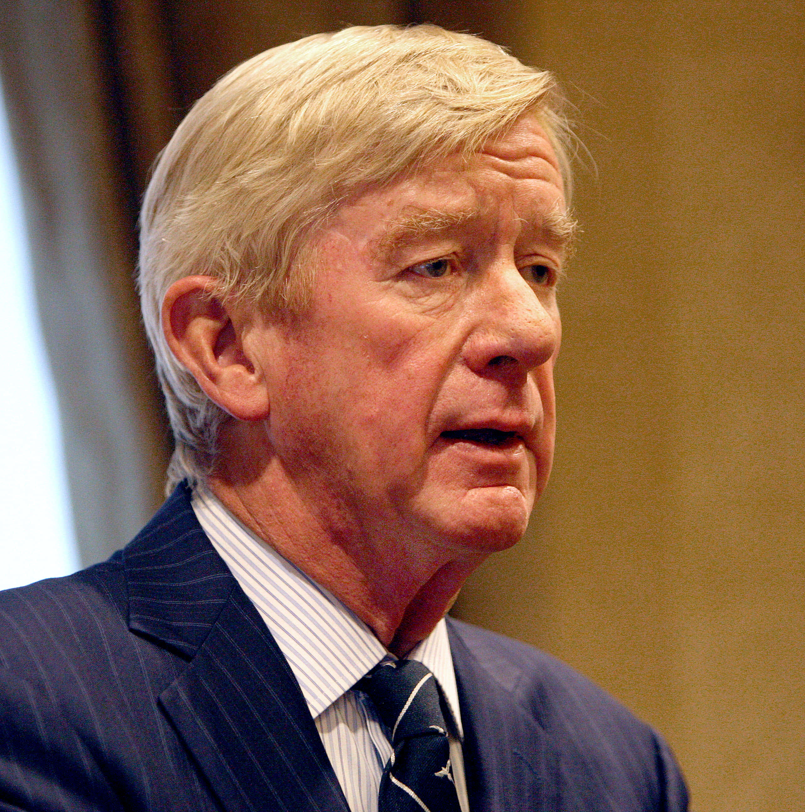 William Weld, pinstripe suit, tie, 2K Phone Wallpaper