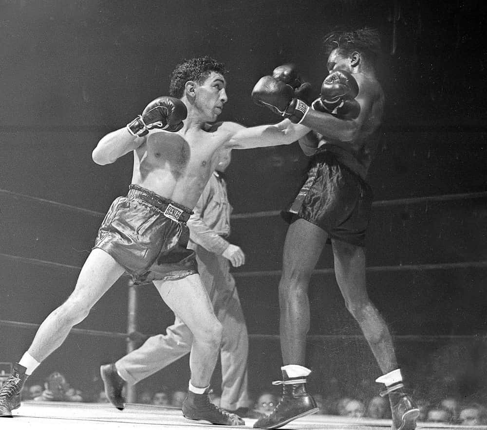 Willie Pep, black and white ring scene, powerful punch, SD Desktop Wallpaper